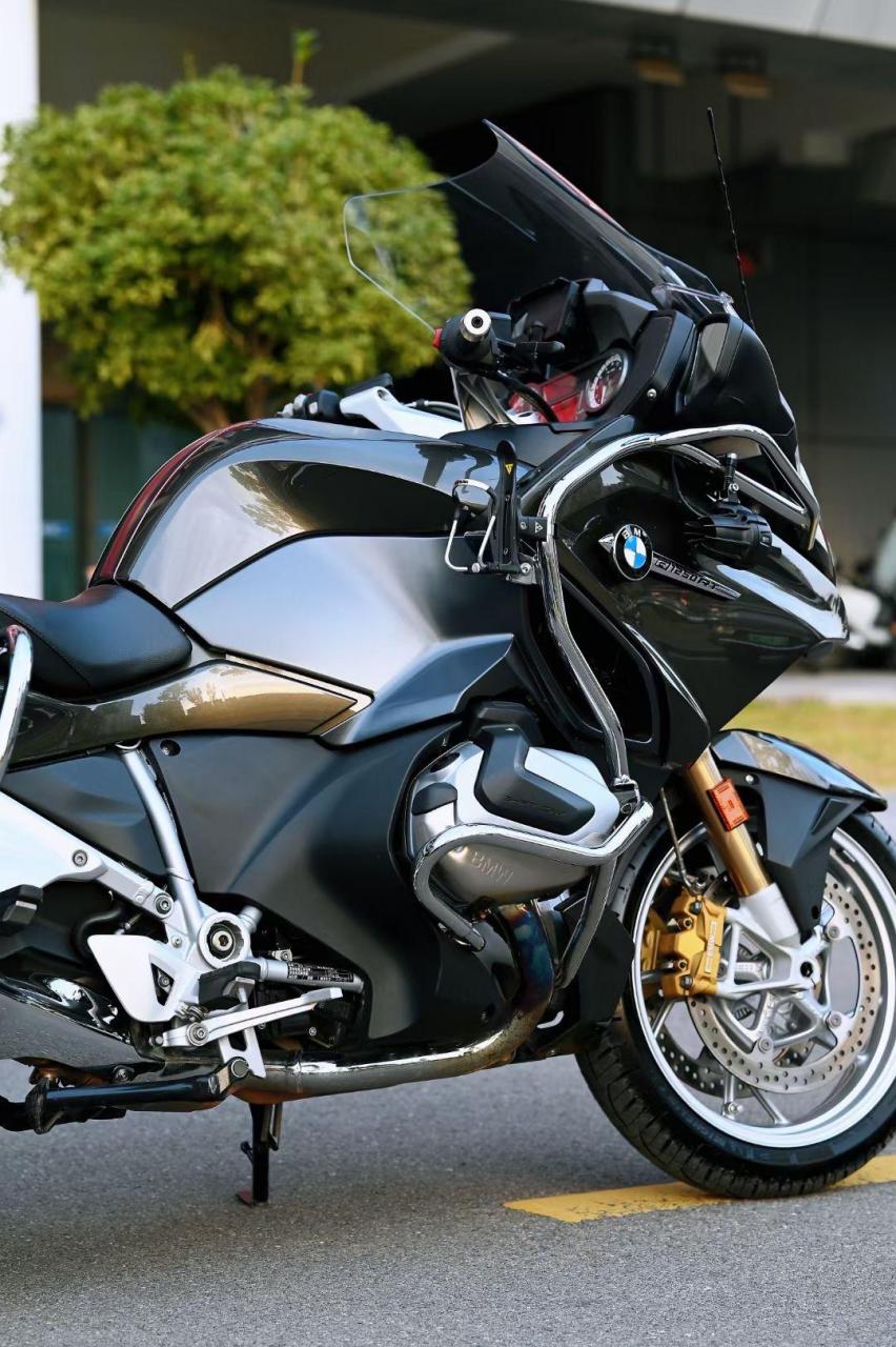 21年宝马r1250rt 顶配 准新车.