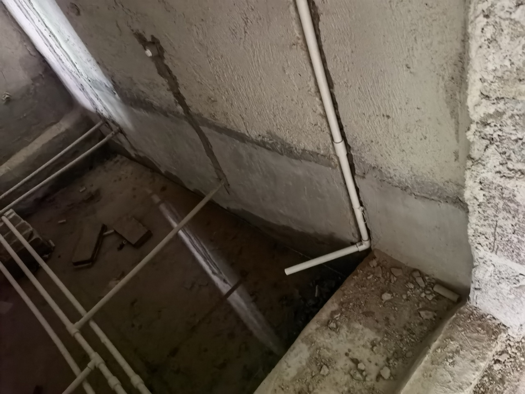 空调铜管(关注我看更新) 装修日记7|预埋空调铜管及排水管 水电施工