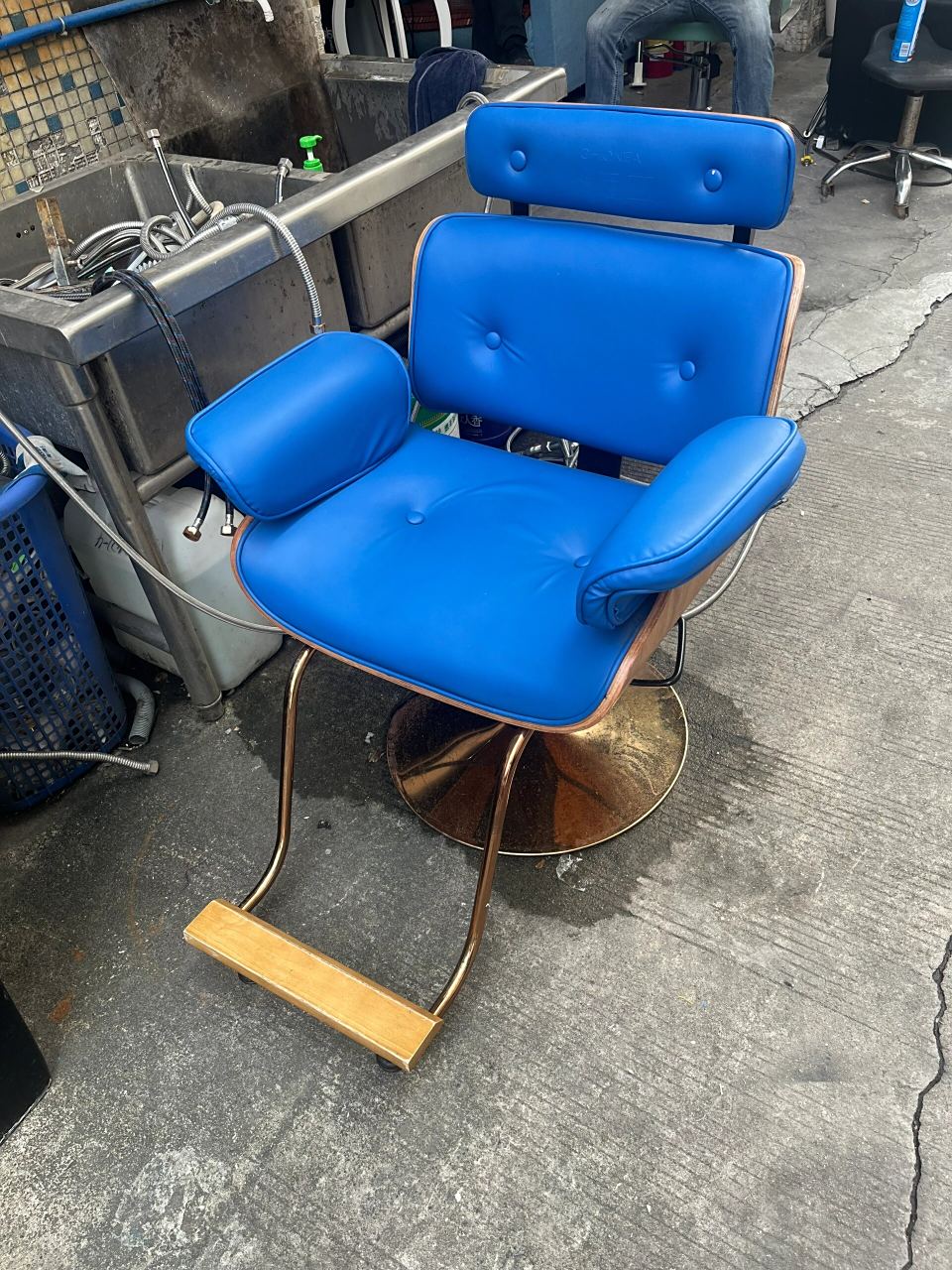 二手剪发椅美发椅洗头床冲水床美发镜烫发机 大量九成新二手剪发椅