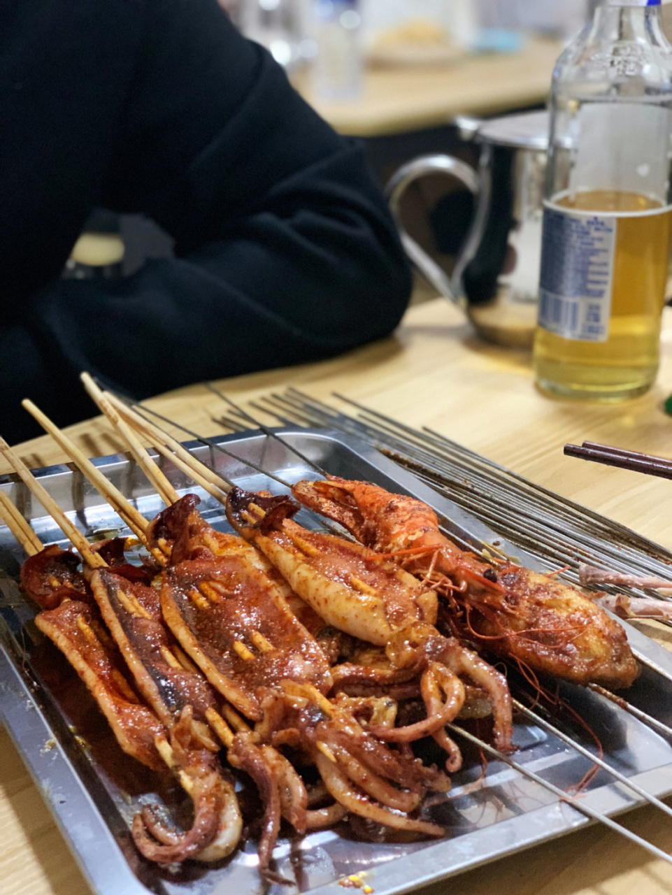 地点:亭湖区盐马路盐南新村128号楼菜市场西门向西 92店名;阿明烧烤