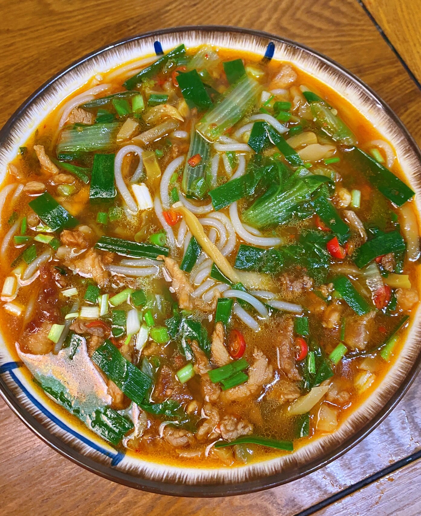 鲜美的榨菜肉丝粉,米粉爱好者们一定要吃呀