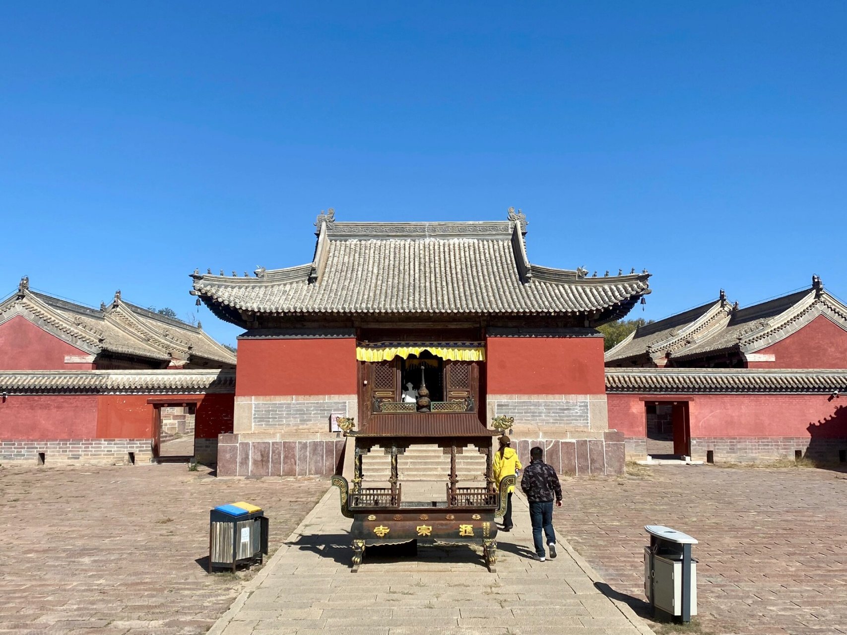 多伦淖尔,汇宗寺 在以前一提到内蒙,印象中总是茫茫草原和沙漠,很少有