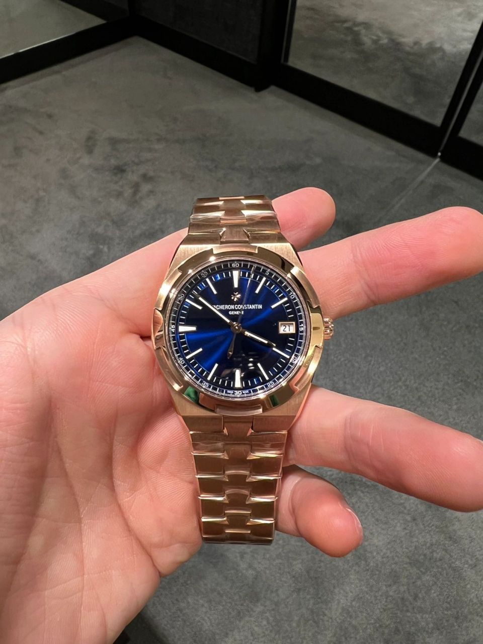 代友喜提江诗丹顿纵横四海4500v玫瑰金 替朋友喜提了这块vc纵横四海的