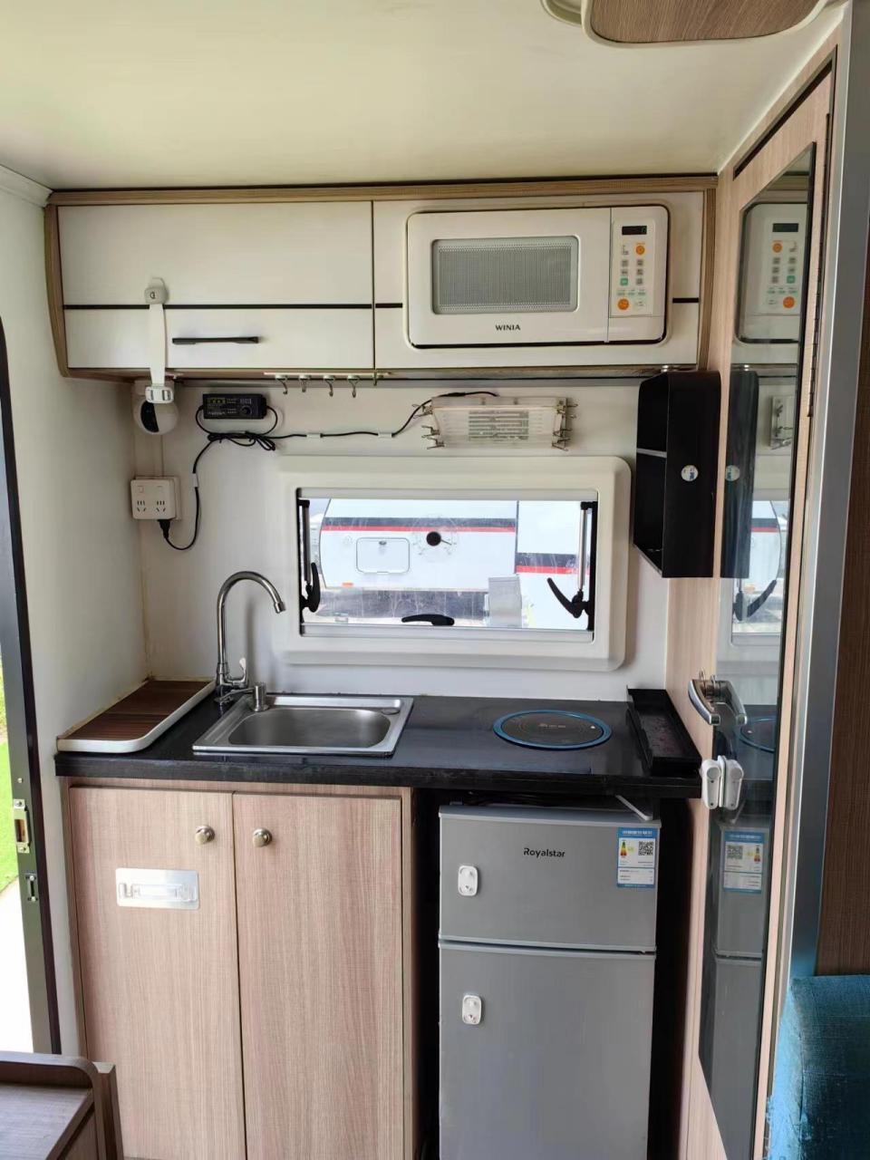 二手沂骏420拖挂房车, 车辆尺寸5500×2180×2460mm,车厢体长4.