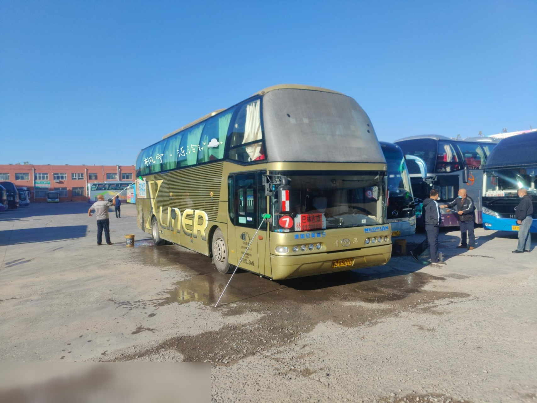 北京-林东(巴林左旗)车,38座海格klq6127bae61,50座青年jnp6127fm-3.