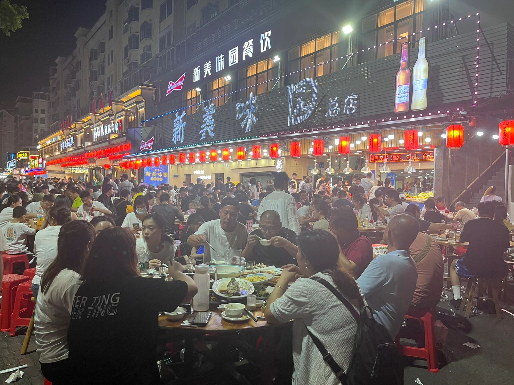 霞浦海鲜大排档一条街图片