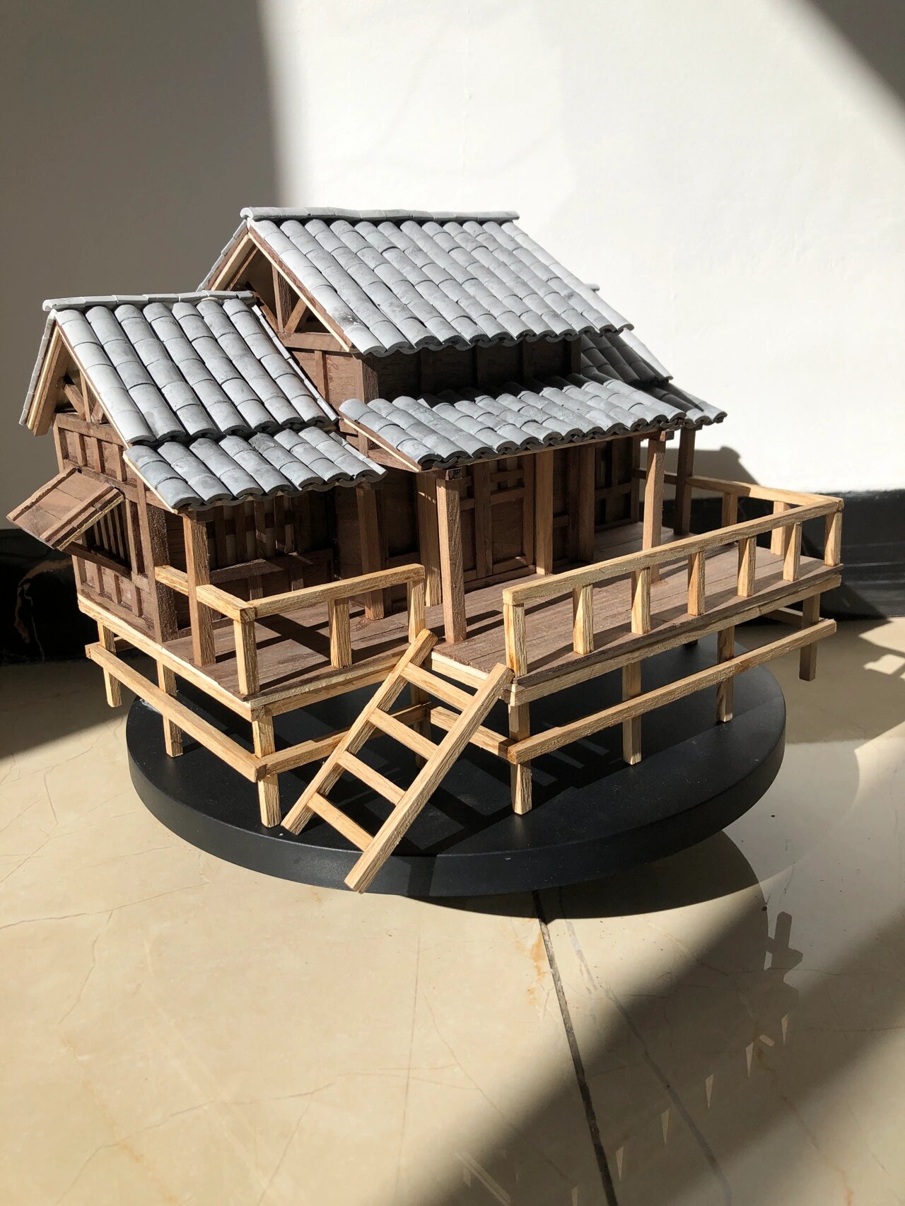 做旧之后的瓦片古风小木屋模型