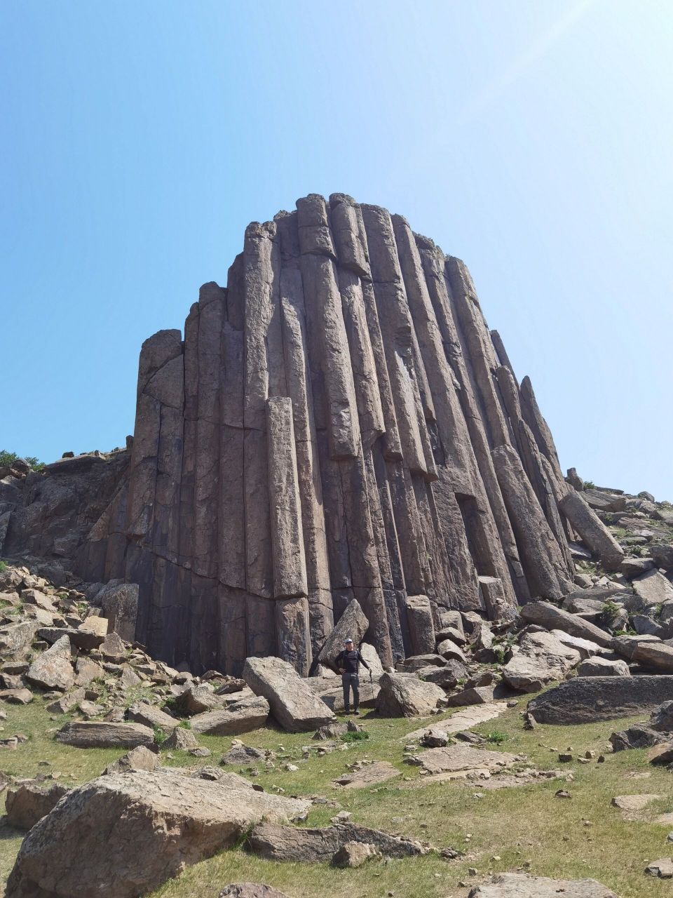 内蒙太仆寺旗石条山 姐夫给推荐了个小众景点:宝昌石条山,微信给我发