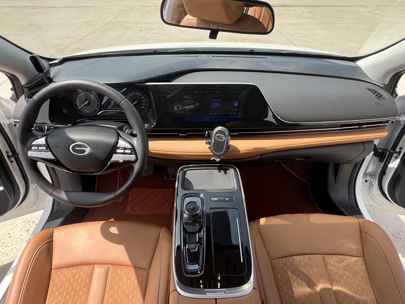 24年广汽埃安s魅580,纯电续航480km,无钥匙启动,多功能方向盘,定速