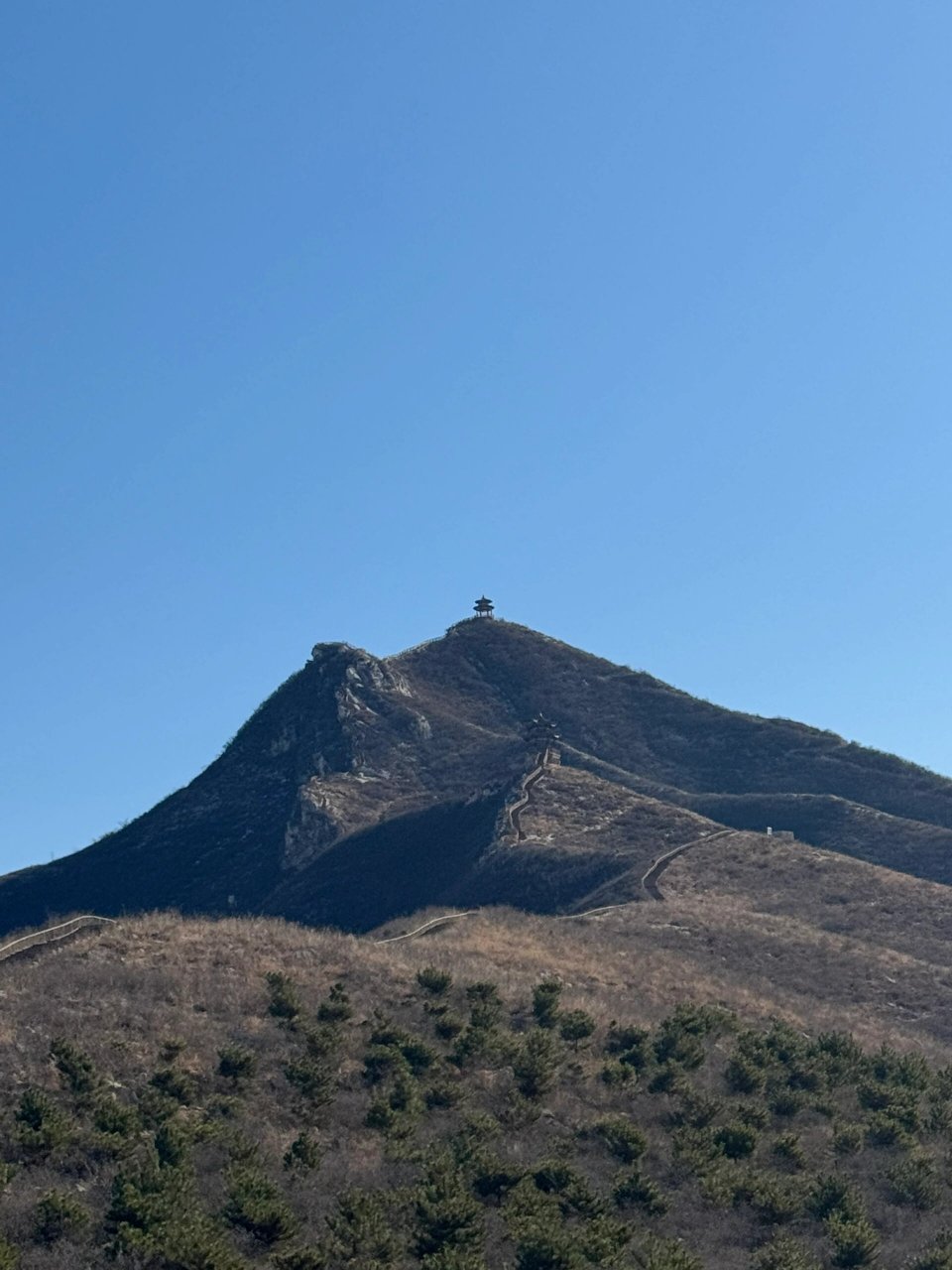 喀左玉龙谷    	 玉龙谷一共有四个小亭子,我们只登上了第一个小亭子