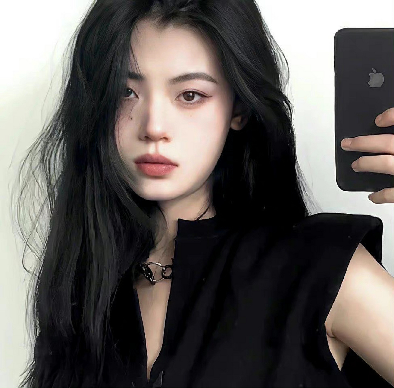 高冷暗黑系御姐女头 讨厌我没关系,我活着不是为了取悦你