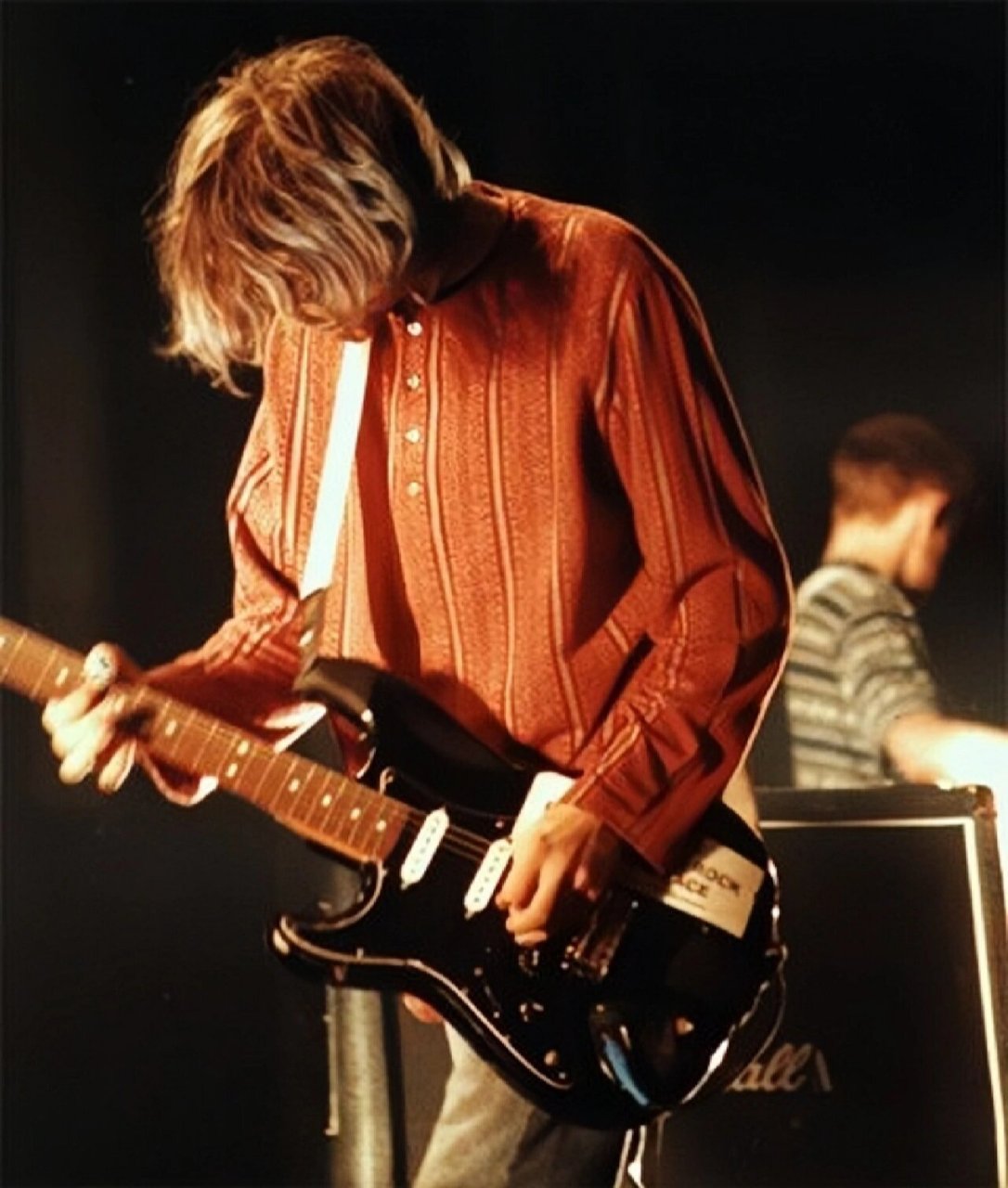 摇滚穿搭|科特·柯本|衬衫t恤合集 kurt cobain的台风太charming