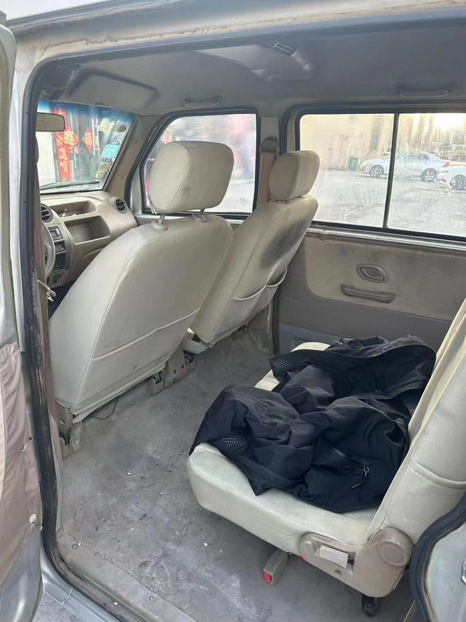 13年东风小康k17仅行驶4万公里漆面嘎嘎新开着好审车保险8月方向助力