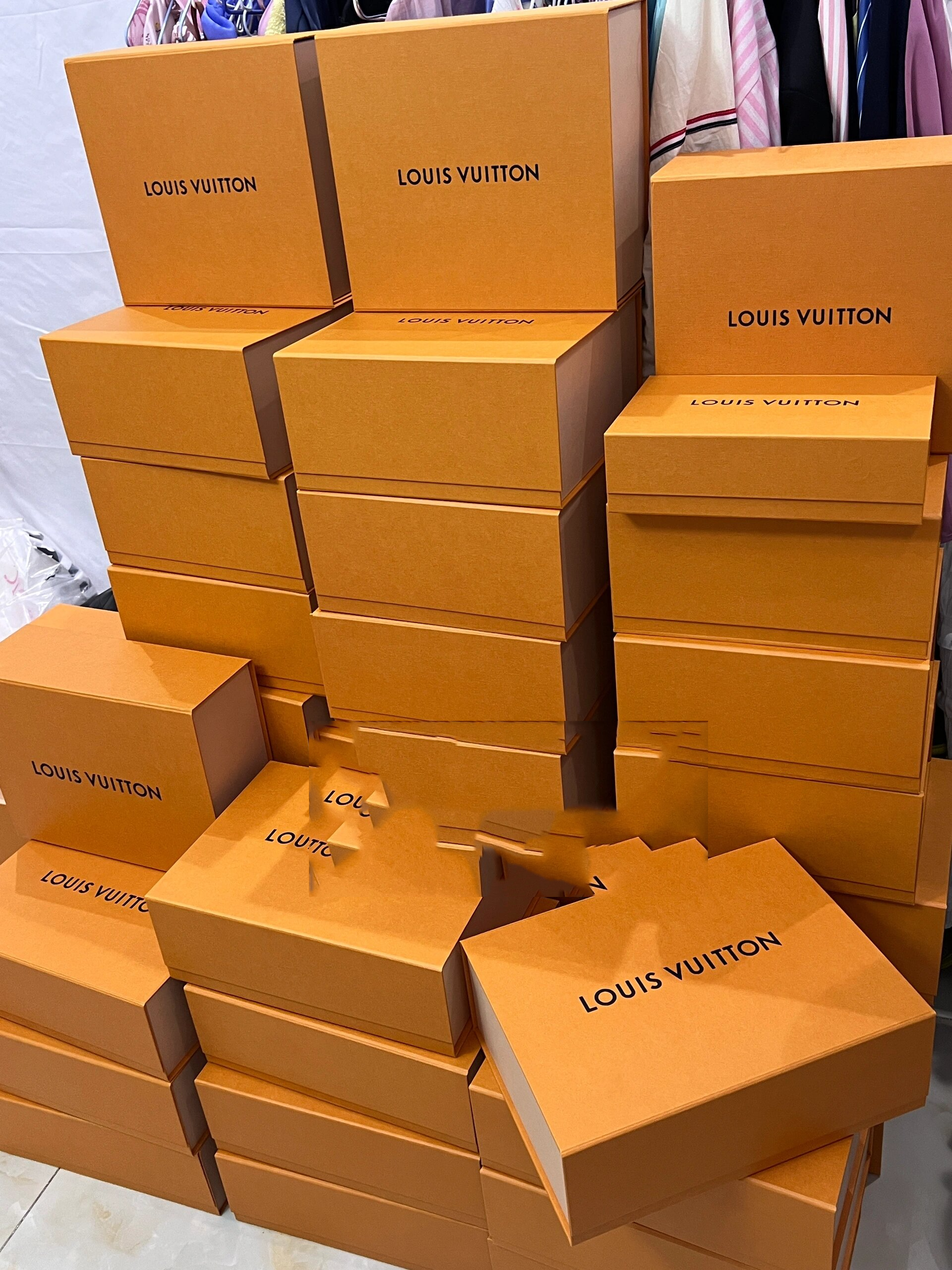 闲置lv礼品盒 路易威登包装盒 包包盒 国外带回来的 太多了没地方放