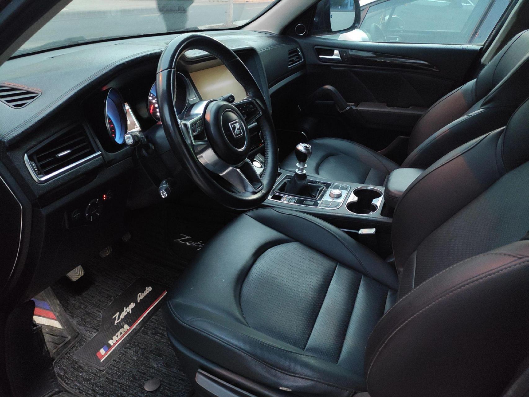 众泰t600.2017年保时泰,手动挡没有天窗1.