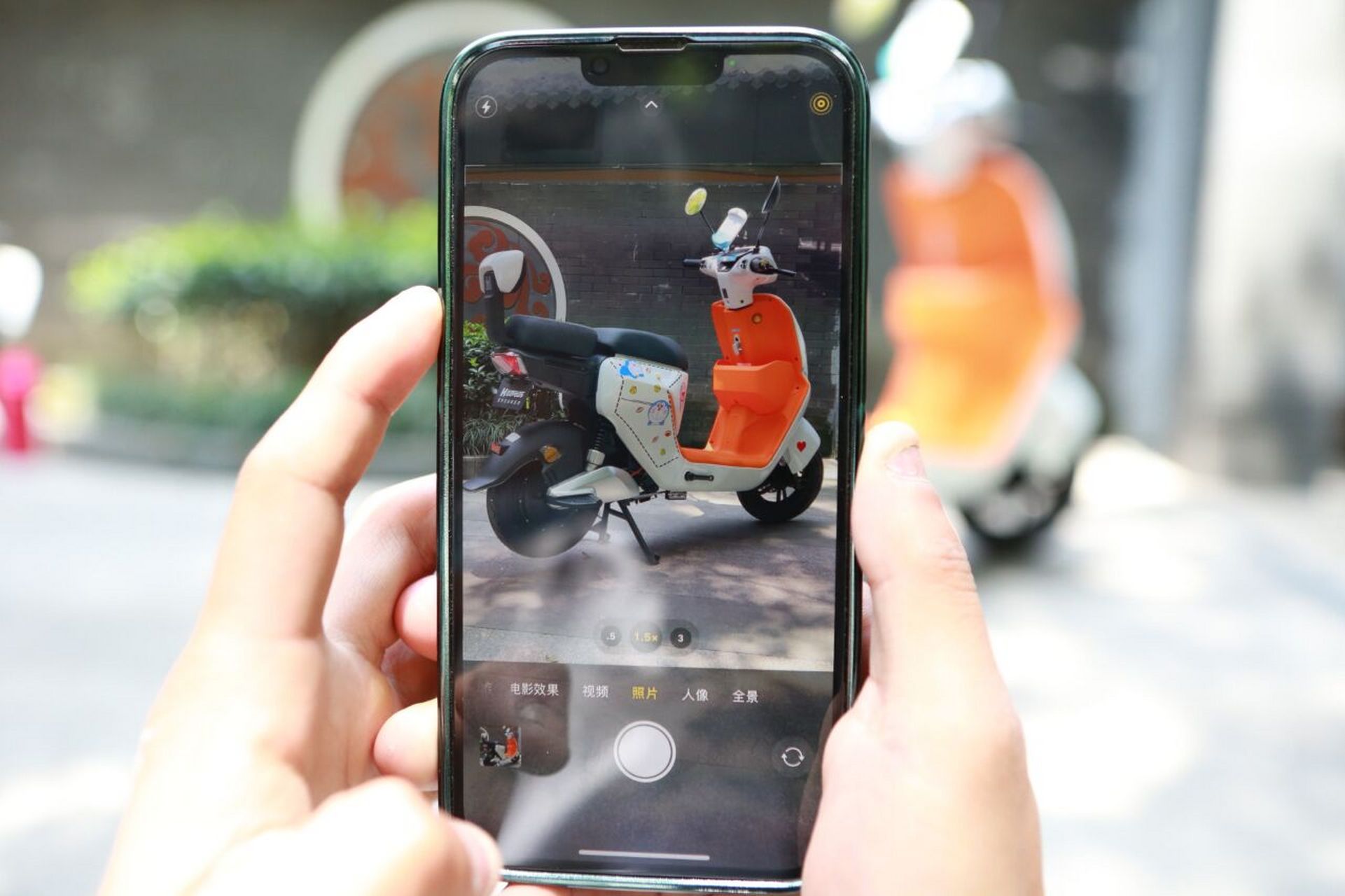 今日推荐:哈啰雪山白b80q 夏日里的首选推荐: 雪山白哈啰b80q电动车!