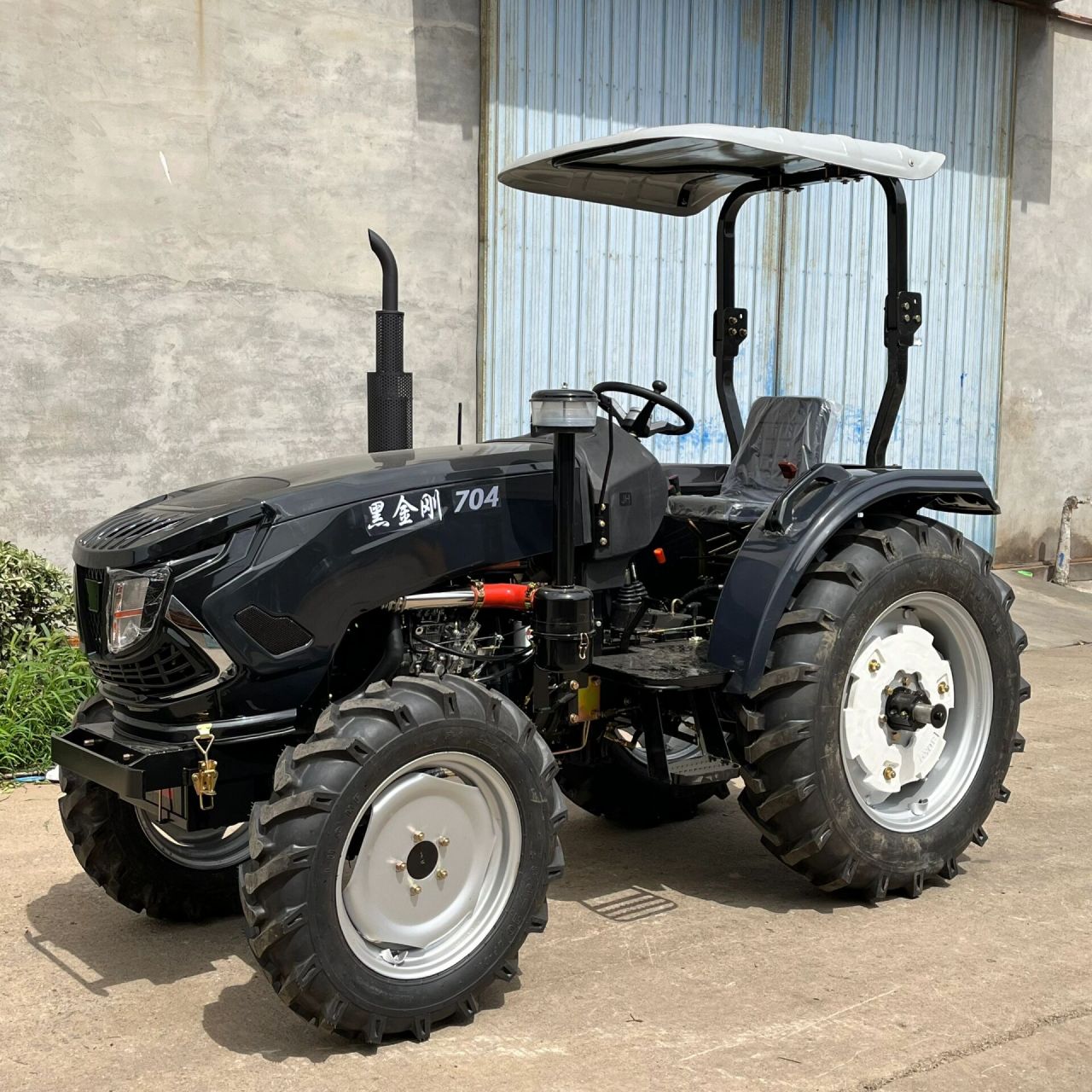 黑金刚系列拖拉机 黑金刚高配系列,国二大泵504,704,804,皮实耐造
