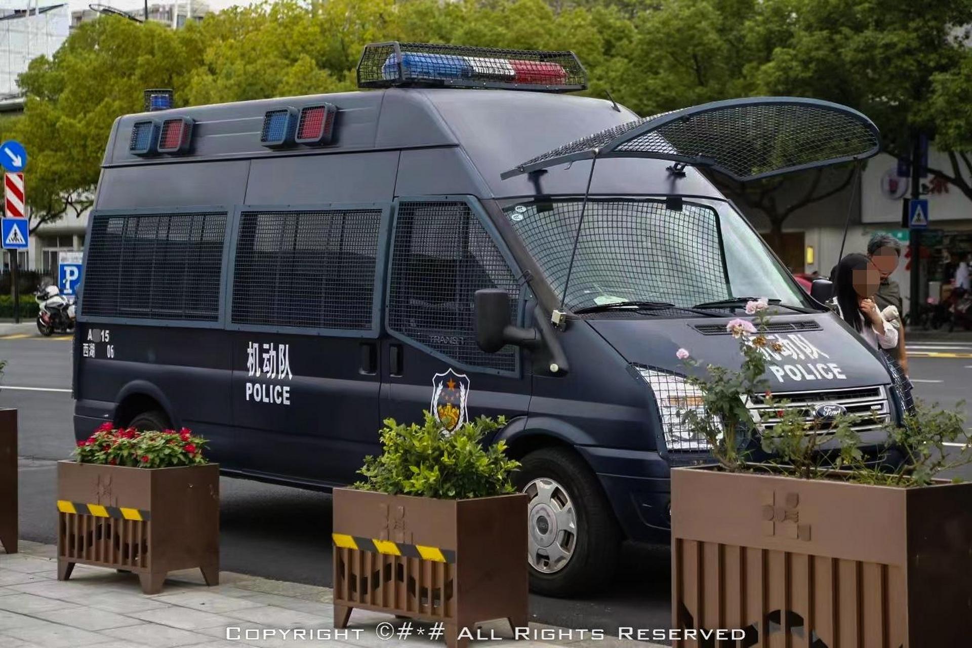 【粉丝投稿】杭州·西湖特警福特全顺警车.