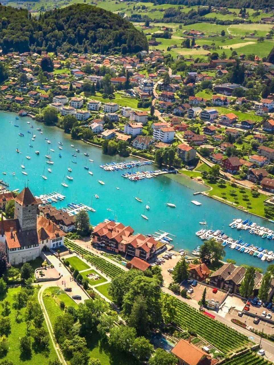 世间最美是瑞士 | 瑞士最美是因特拉肯 因特拉肯(interlaken),又名湖