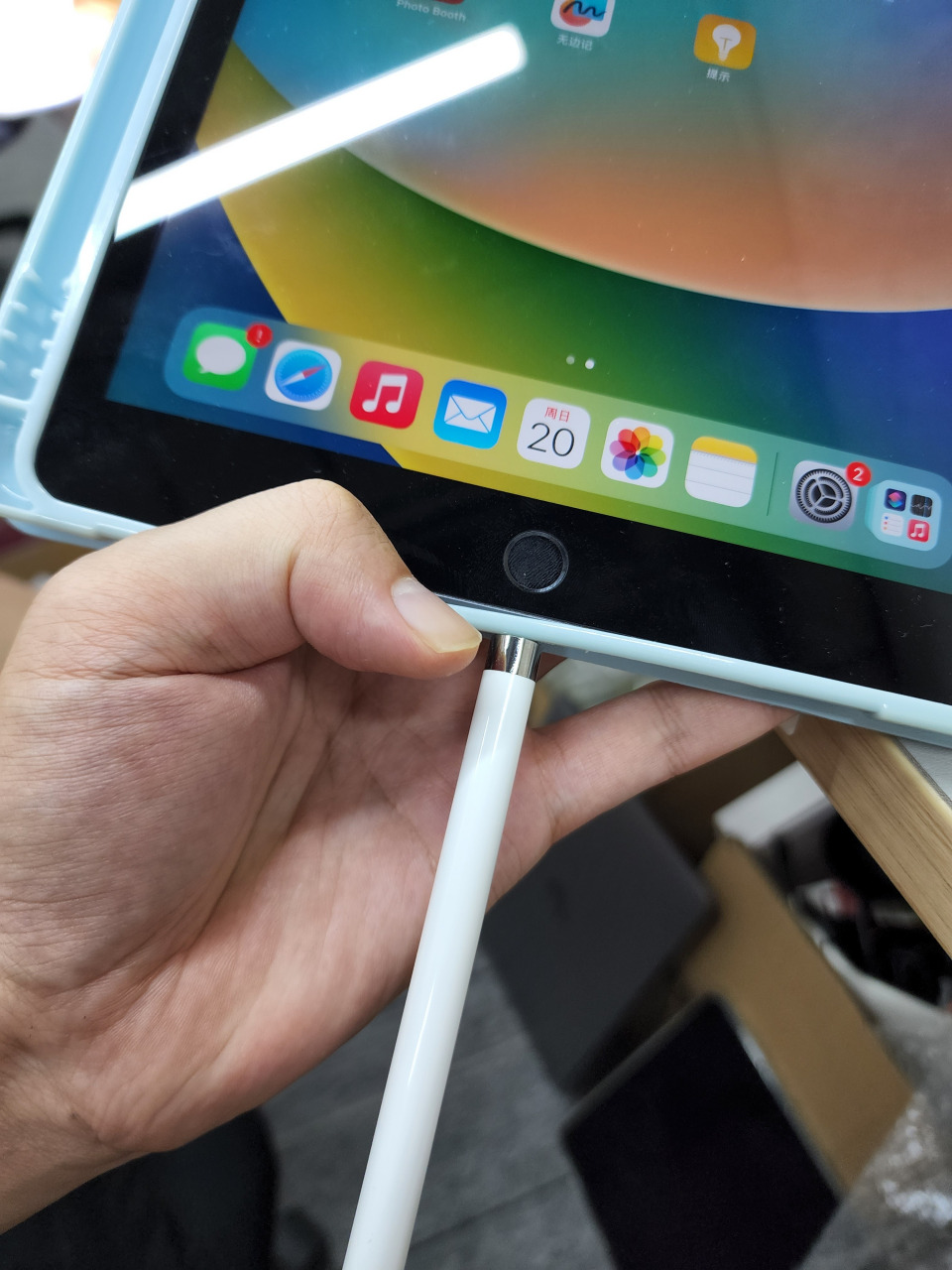 apple pencil 不用收纳起来,记得补电养护 长时间亏电,内置电池会坏掉