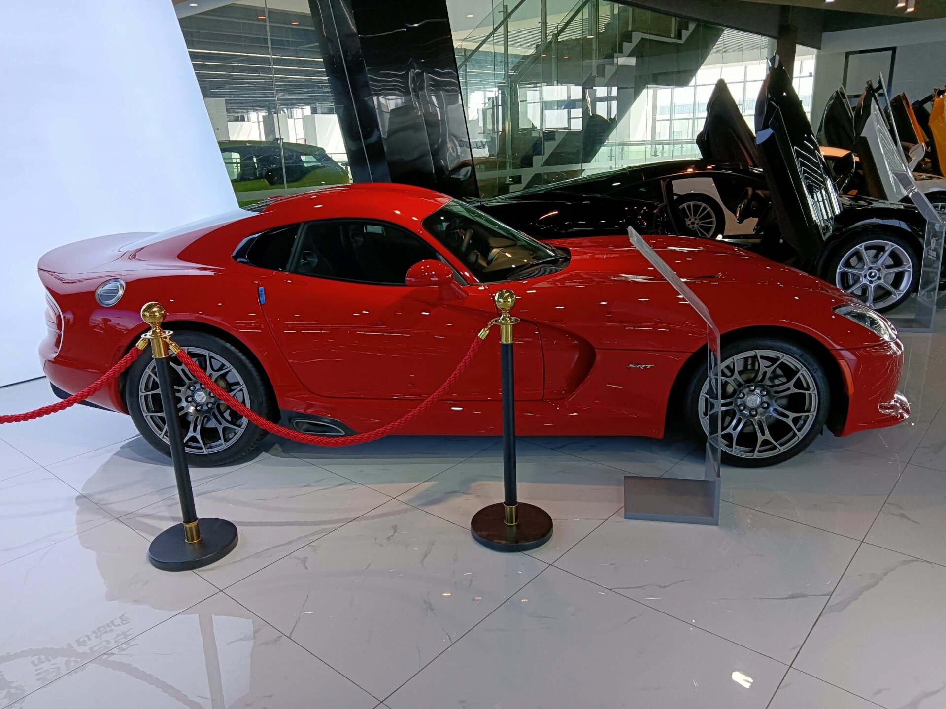 4l v10手动挡 2015年上牌道奇蝰蛇srt 8.