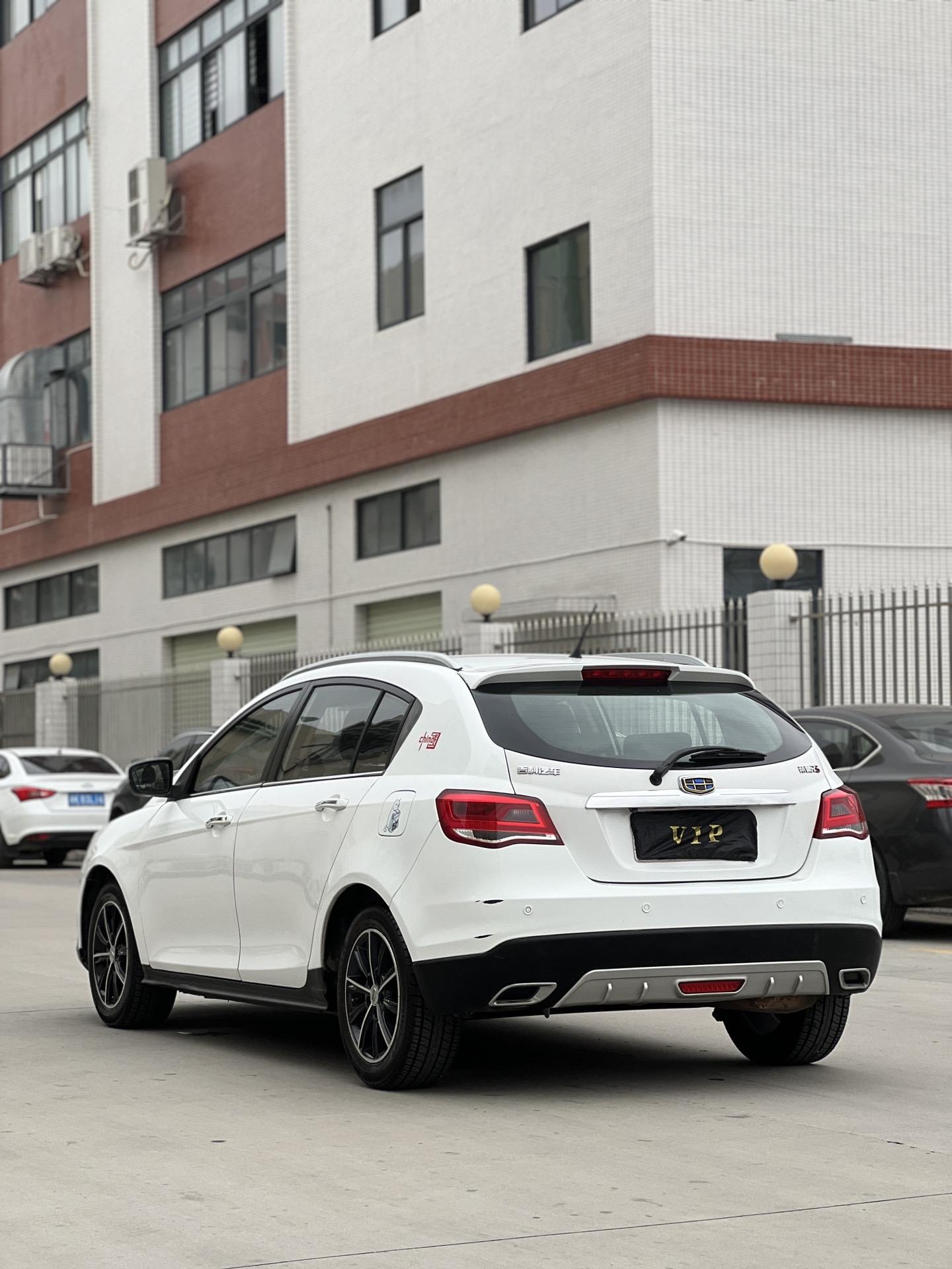 98万(供车首付3千),17年4月吉利帝豪rs两厢1.