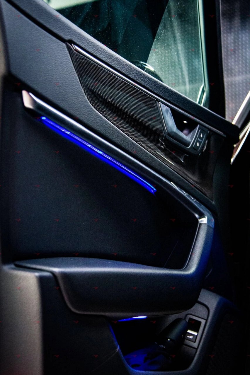 17灯源氛围灯  仪表台氛围灯  激活厂字布局 奥迪a6l没有氛围灯是真不