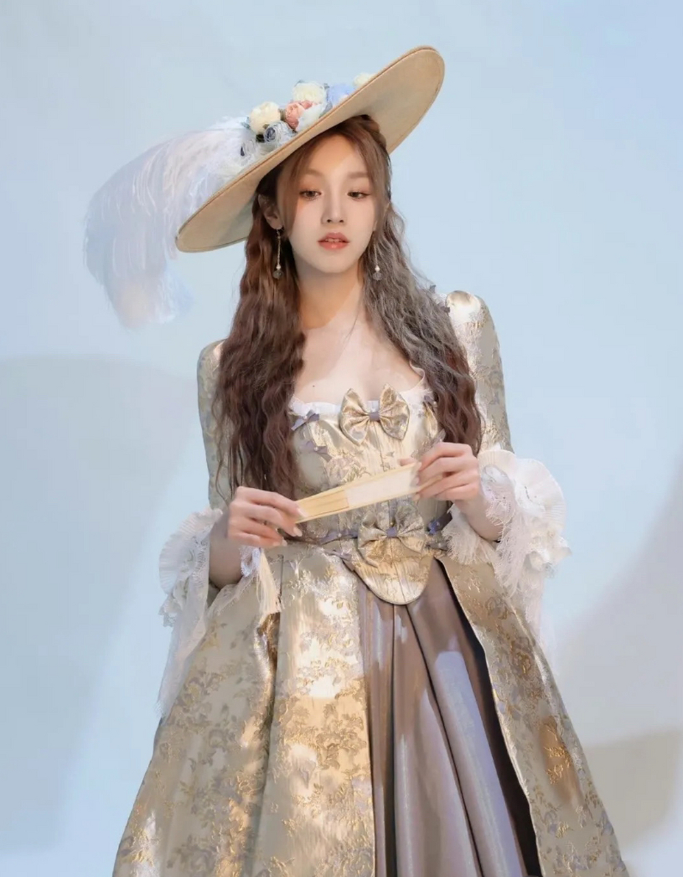 《奔跑吧》变装特辑,白鹿化身王妃,宋雨琦成为公主,关晓彤穿上女仆装!
