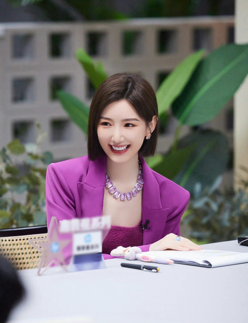 毛晓彤跃上高阶职场穿搭#看综艺真的能学到很多知识,看毛晓彤在综艺