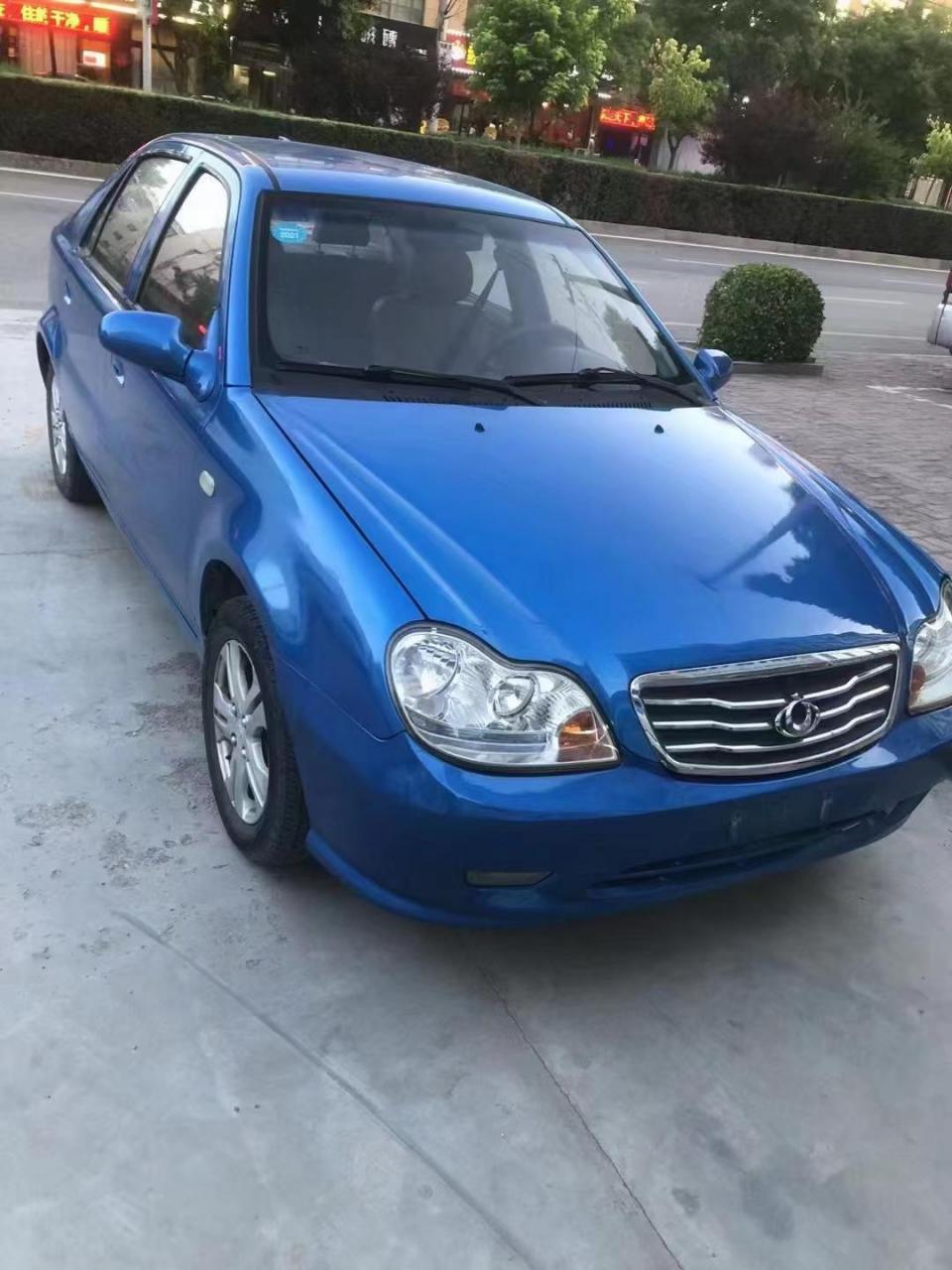 带朋友出售12年吉利全球鹰,费运明年,,户已背,车好,一口价格5500,有