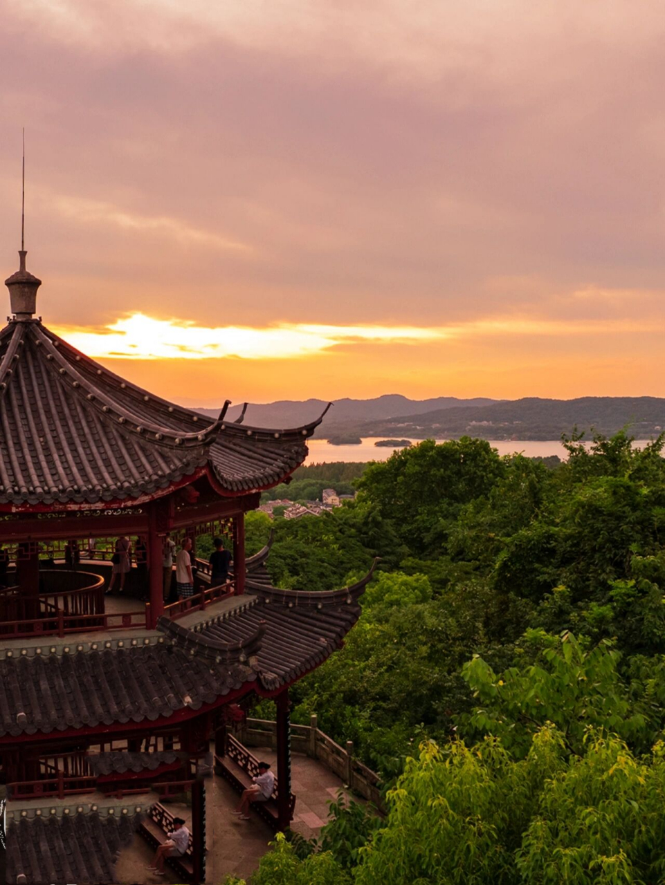 来杭州去了n次河坊街,78不如登一次城隍阁! .