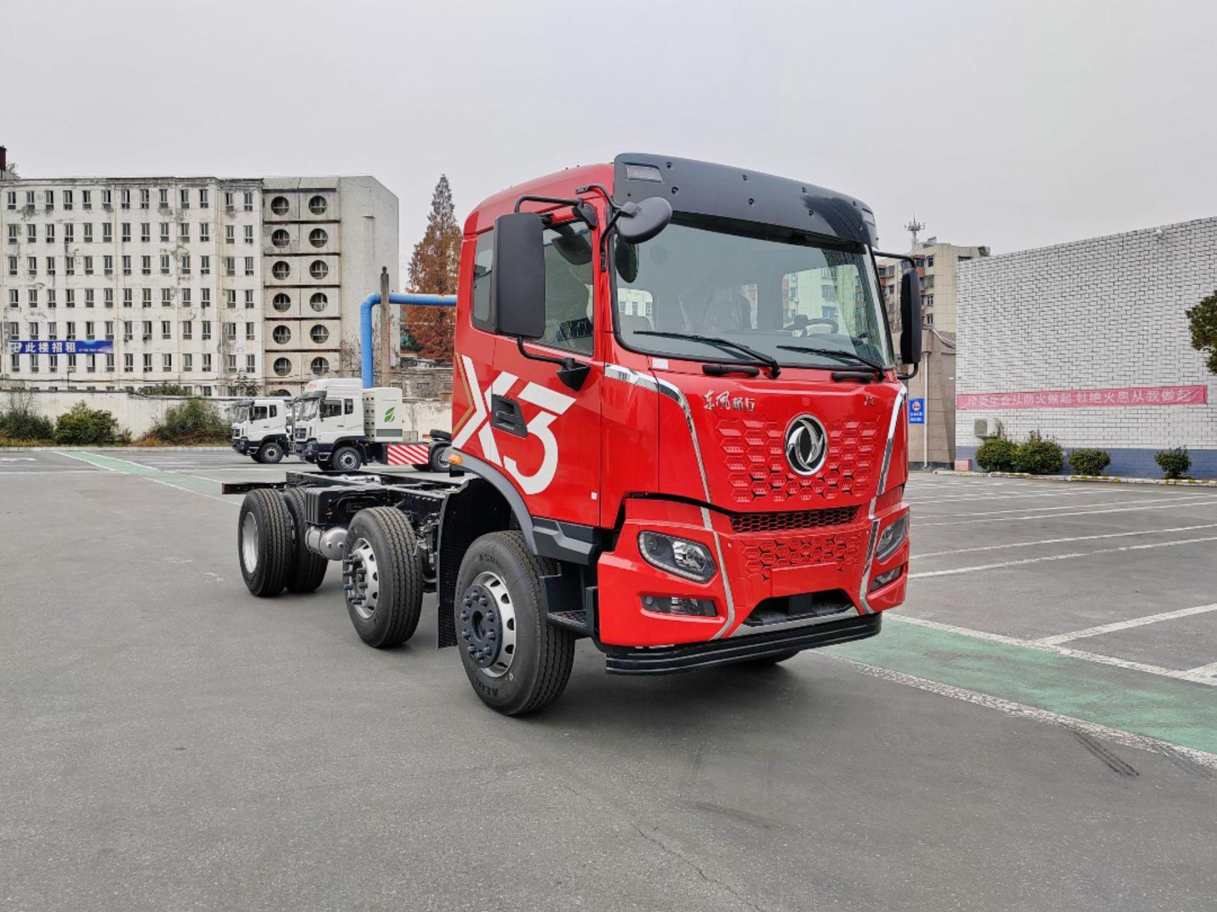 东风x3新款小三轴,短轴距挣钱5.8米载货车 !