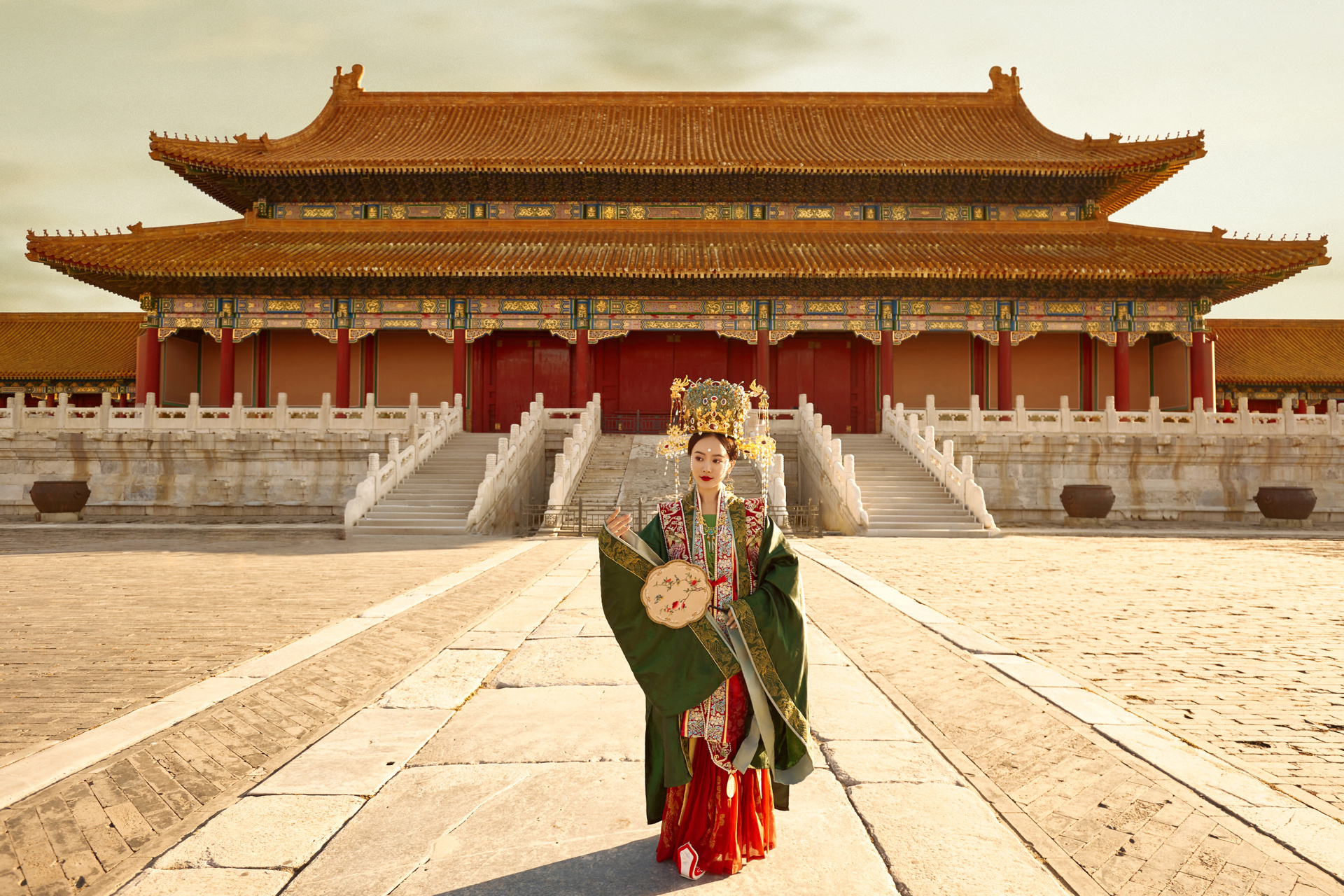 故宫重工款古装写真|出片妥妥贵妃既视感呀 我想拍/了解:点击主页,戳