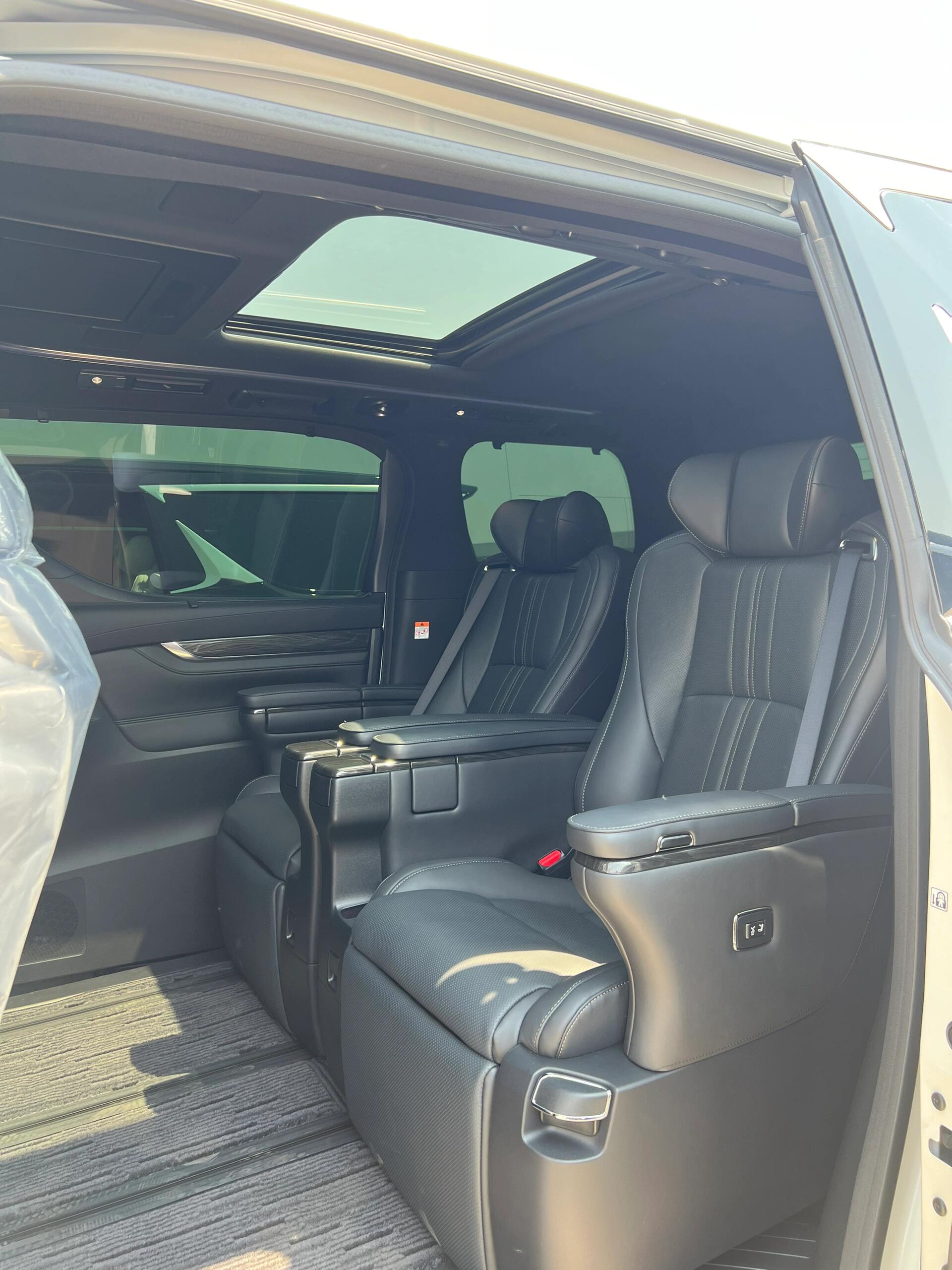 3.5 v6 雷克萨斯lm350 白色