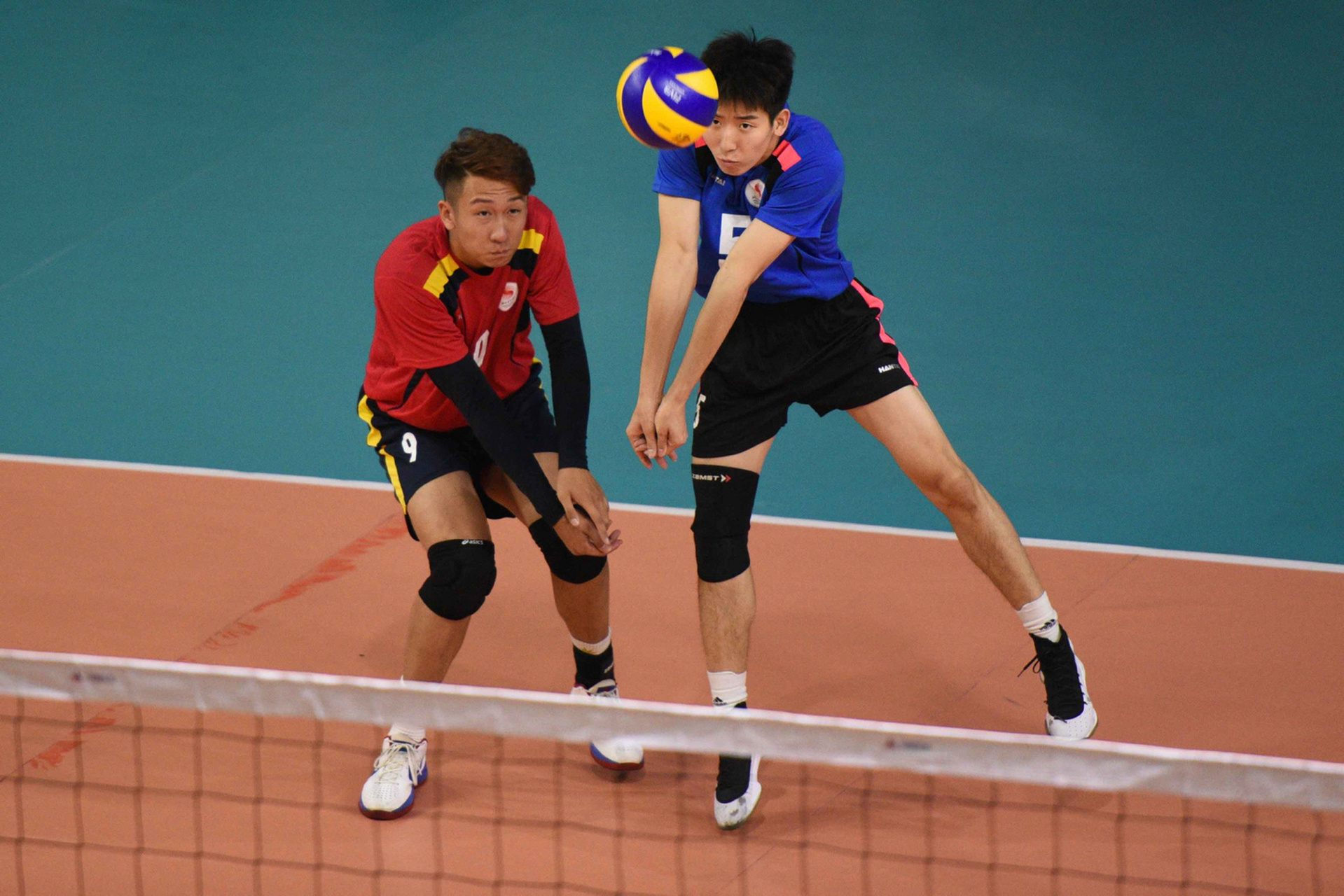 一张图让你学会正确的排球垫球手型9615 收到了粉丝私信,要看垫球