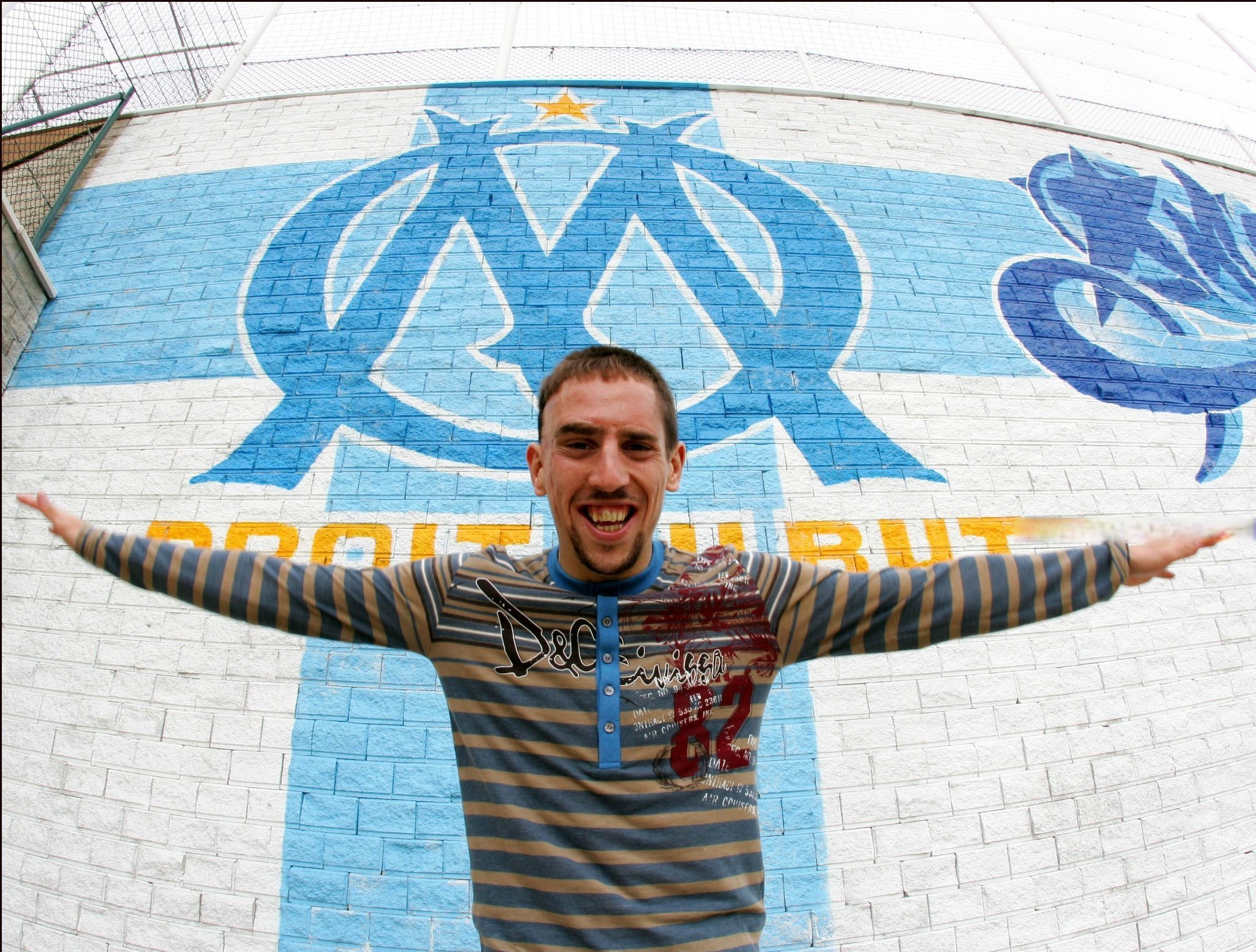 弗兰克·里贝里(franck ribéry)2005年从加拉塔萨雷转会至马赛的信息