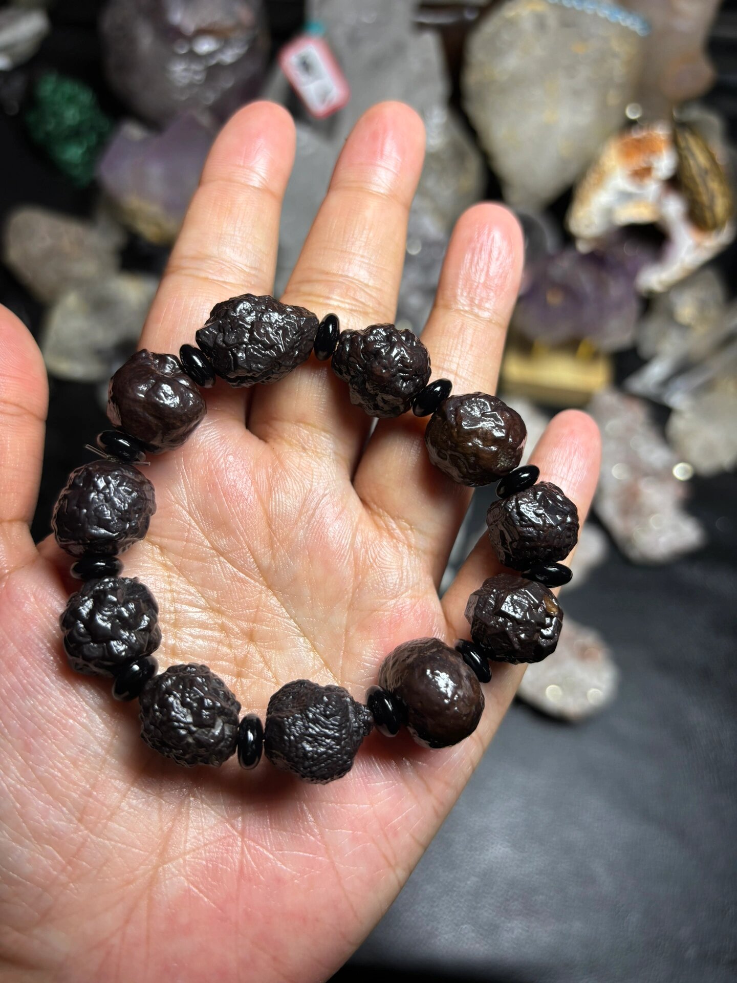 埃及预言石/黑金刚【接地力量石】 埃及黑金刚,也叫预言石,【接地的