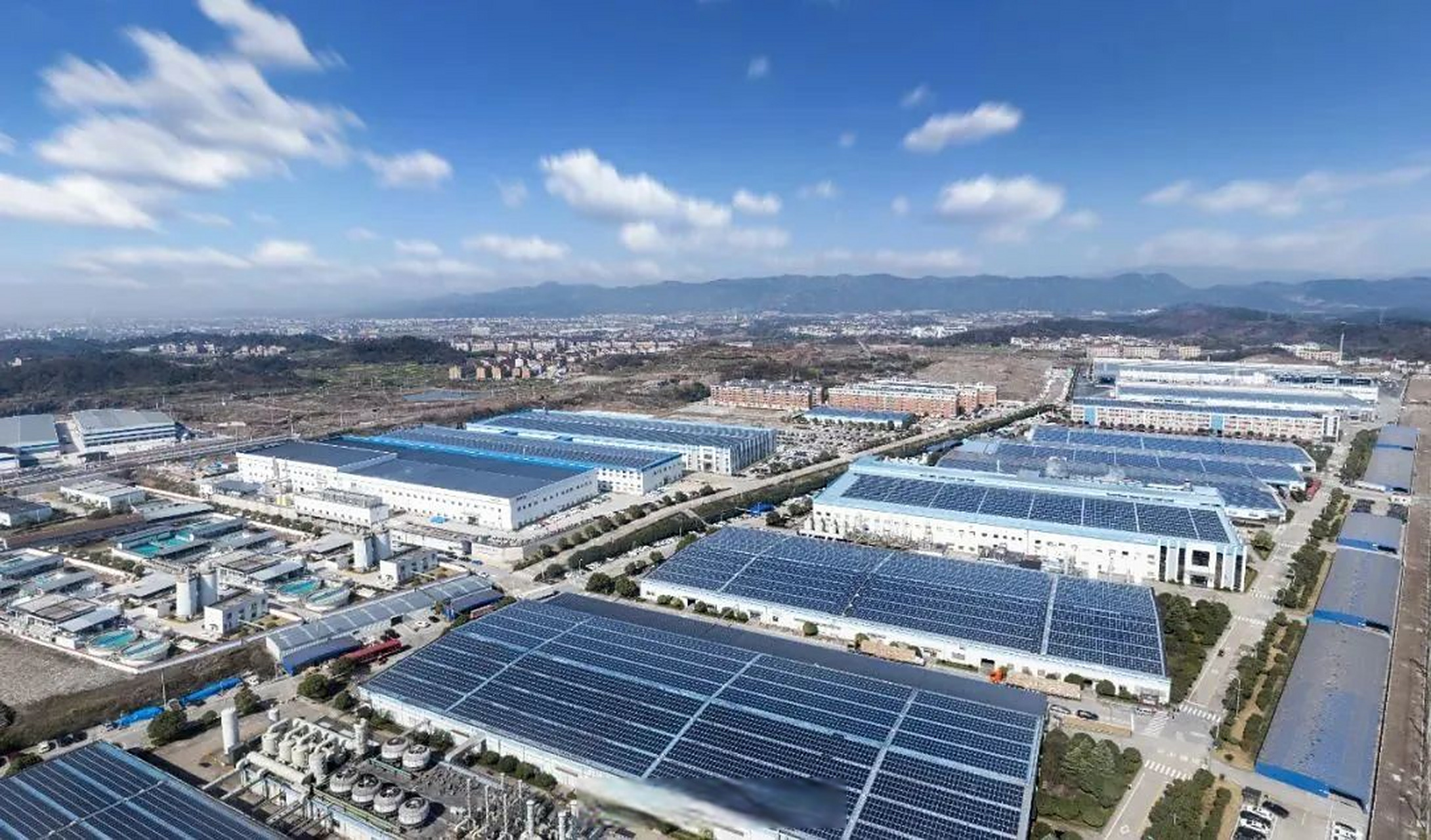 【横店东磁入选全球光伏品牌100强】5月22日,cpc2023 第八届世纪光伏