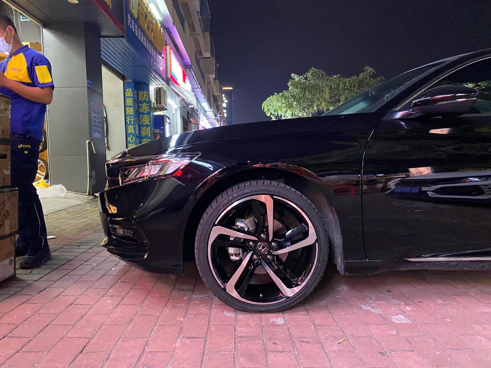 本田雅阁19寸美版刀锋轮毂,效果案例!