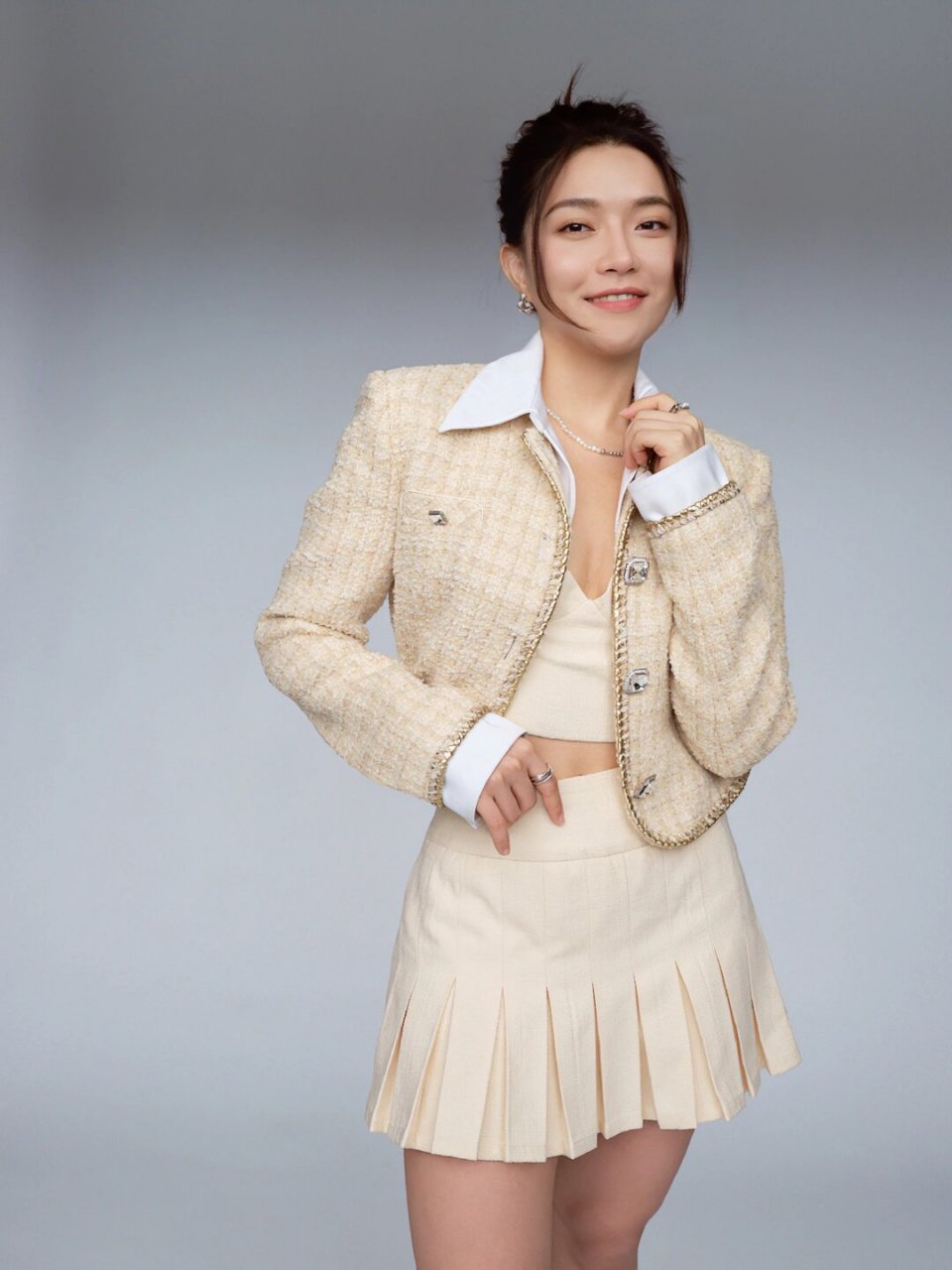 庄心妍 新的尝试 一直穿不好小香风 怕显得成熟 今天爱上了 这套柠檬