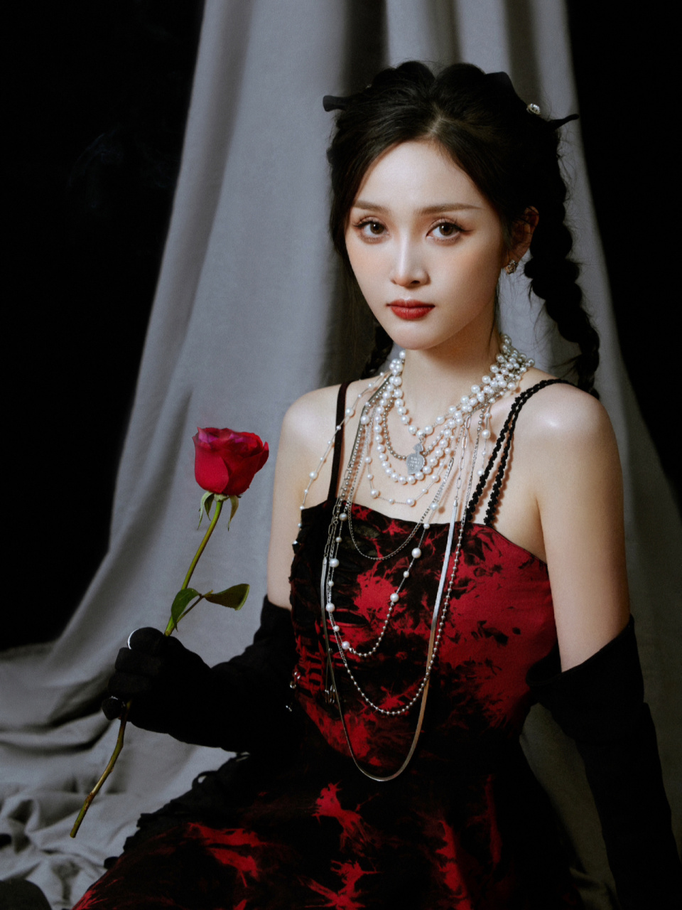 吴宣仪新年欢聚夜《rsvp 北卡蓝 pink blue sunset》三首连唱,甜美