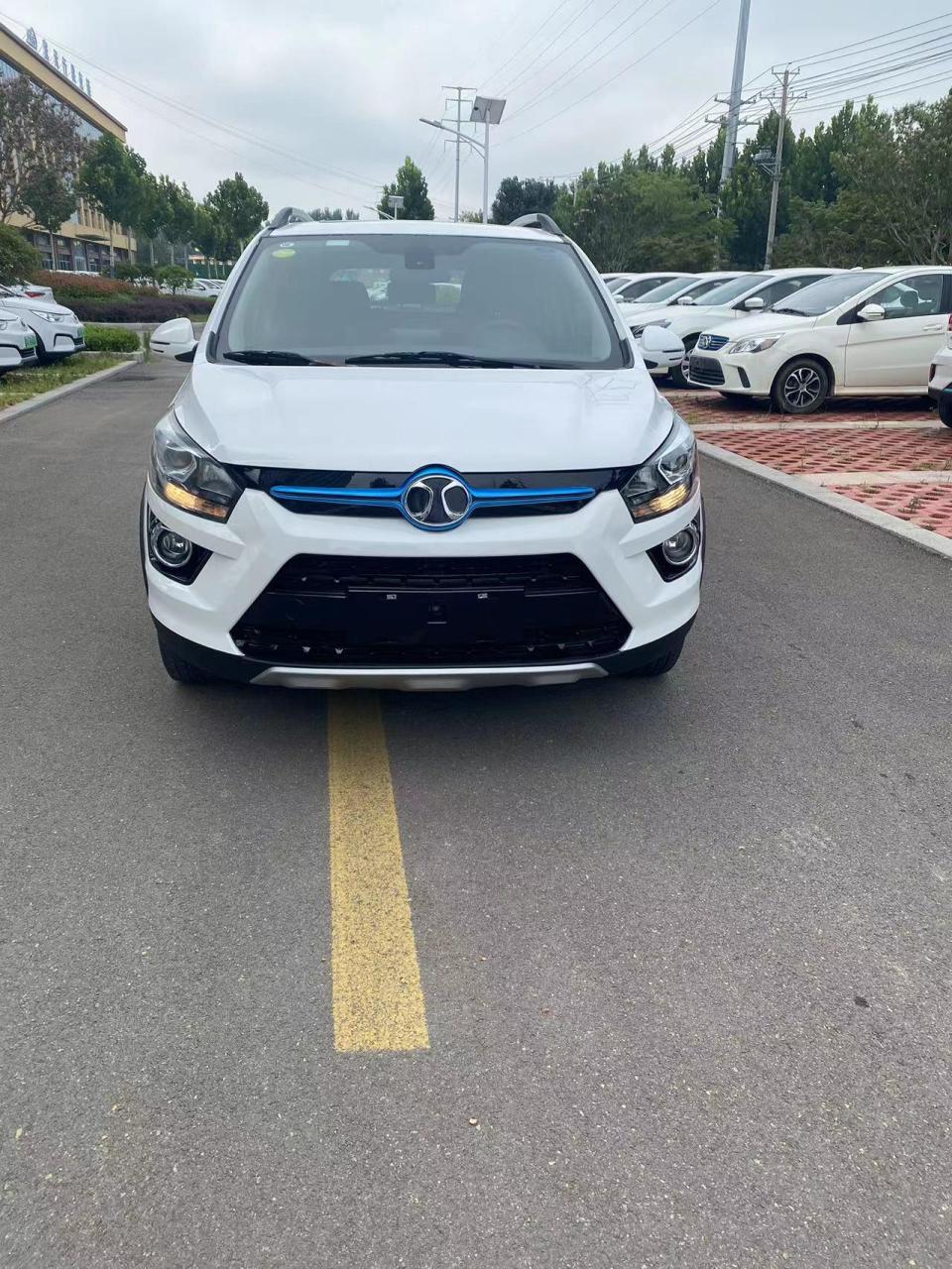 最新到家差几天2018年上牌北汽ex260,续航251km,38.