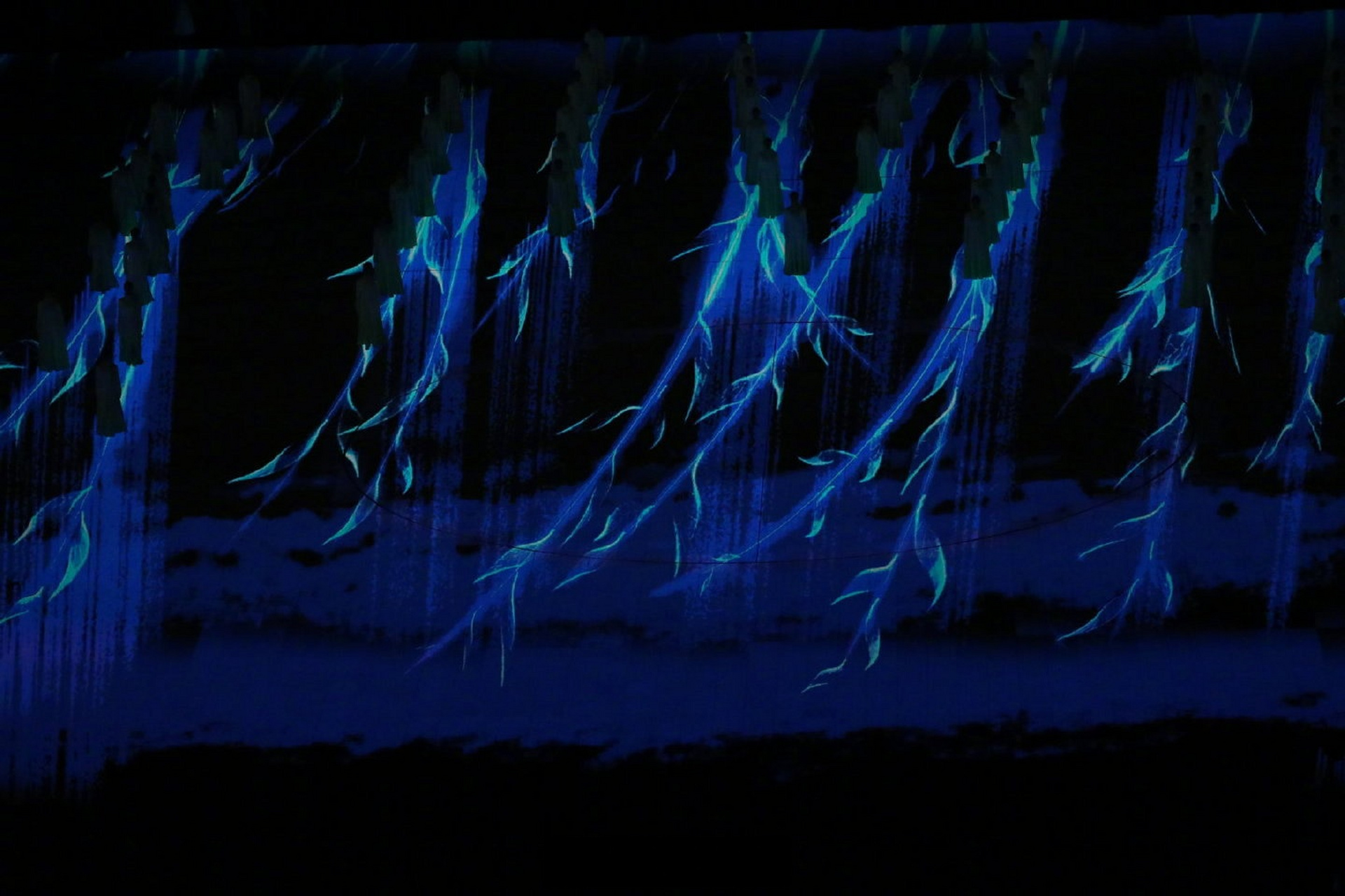 闭幕式,十二生肖!开幕式,迎客松!闭幕式,折柳枝!前后呼应,有始有终!