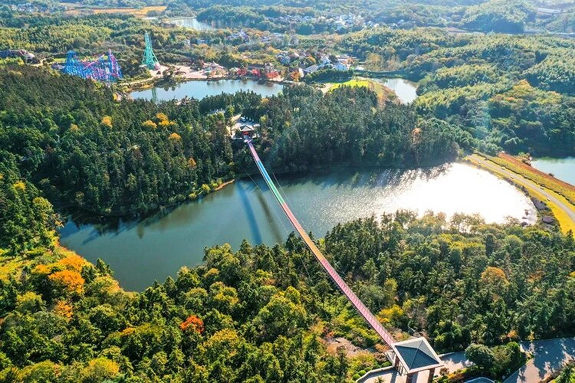 南京银古湖乐园 南京银杏湖乐园位于江宁谷里街道的银杏湖大道520号