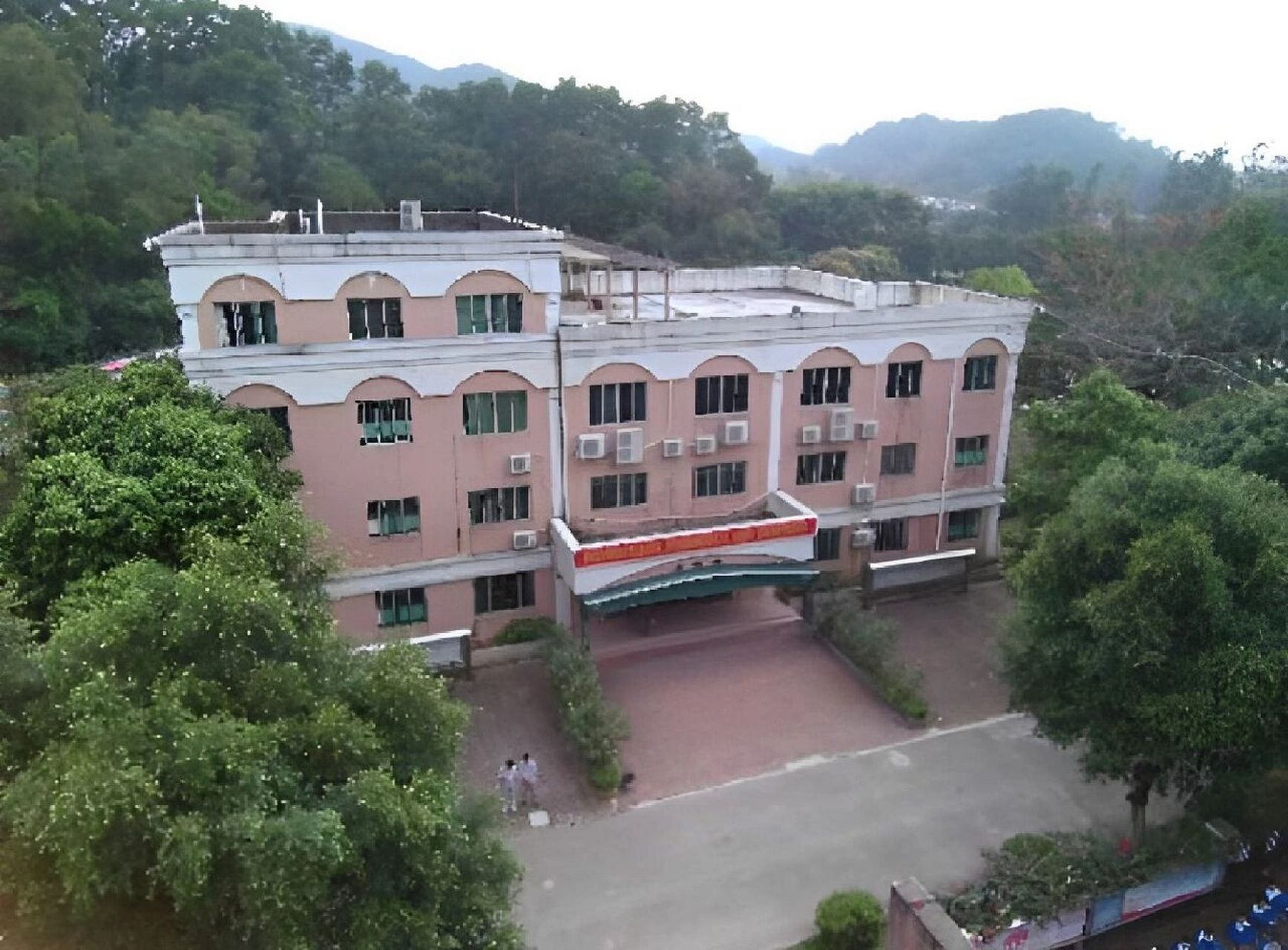 荔湾读书的同学97 | 还记得莲塘基地吗?