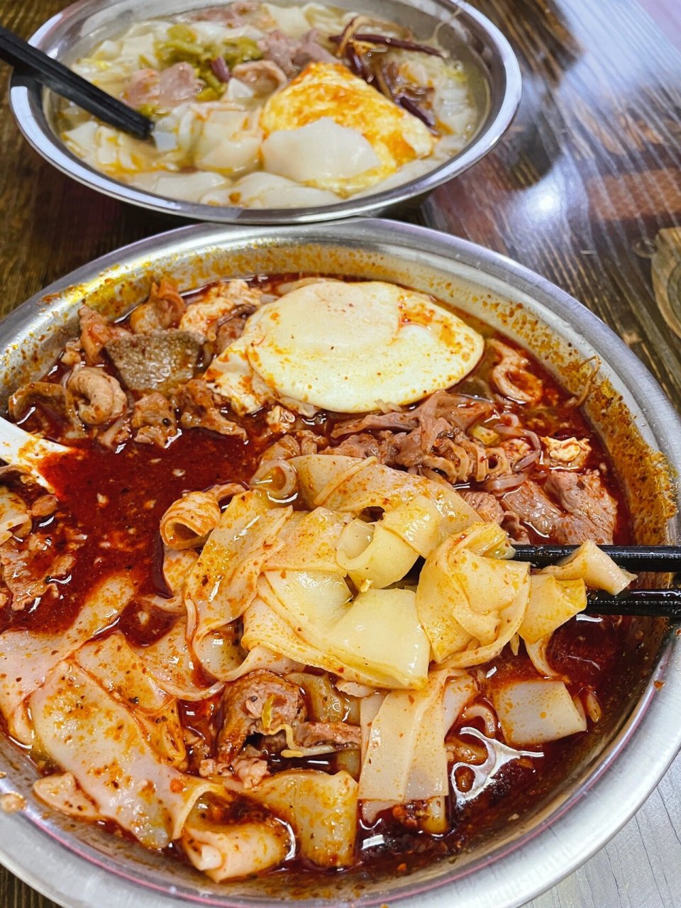 全南宁最好吃的河池煮粉!六鲜 隔山肉!