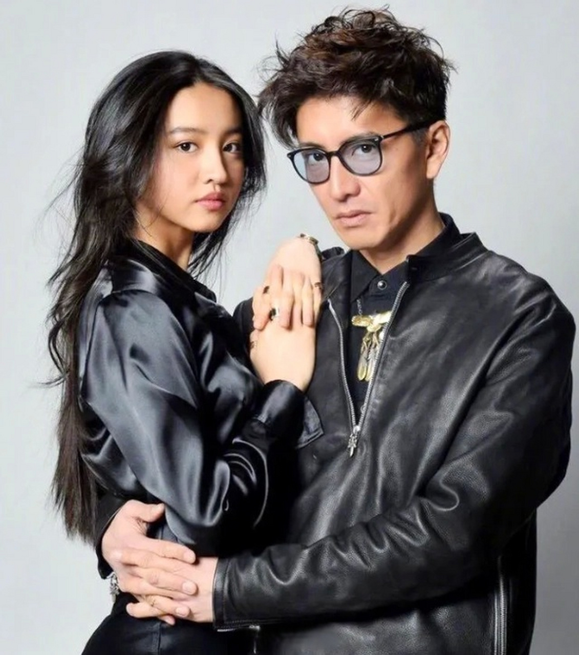 日前,在日本排名第一的娱乐八卦杂志《friday》突然爆出"大瓜",木村拓