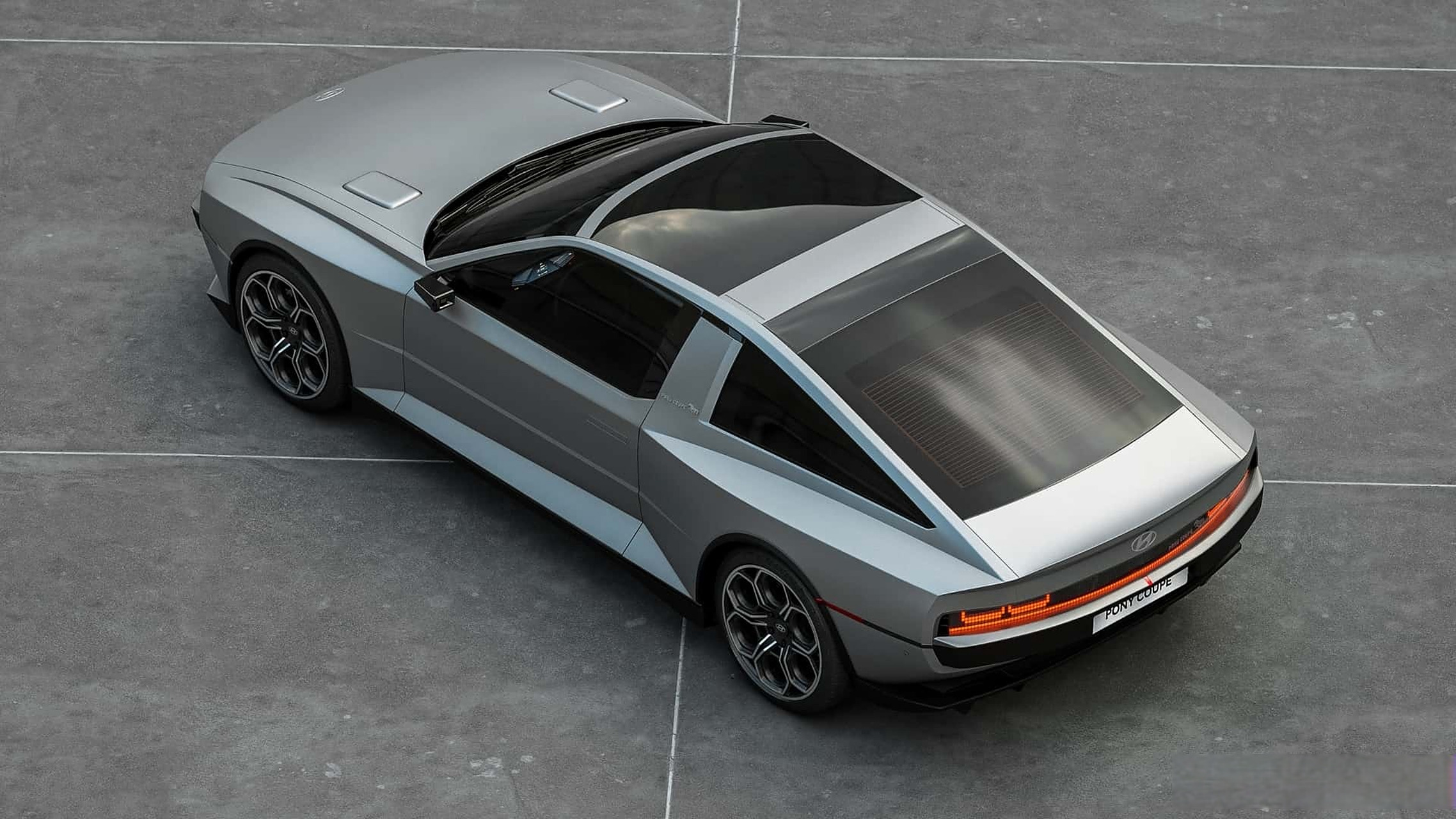 07070740年前,现代汽车在都灵车展上展出了一台名为pony coupe