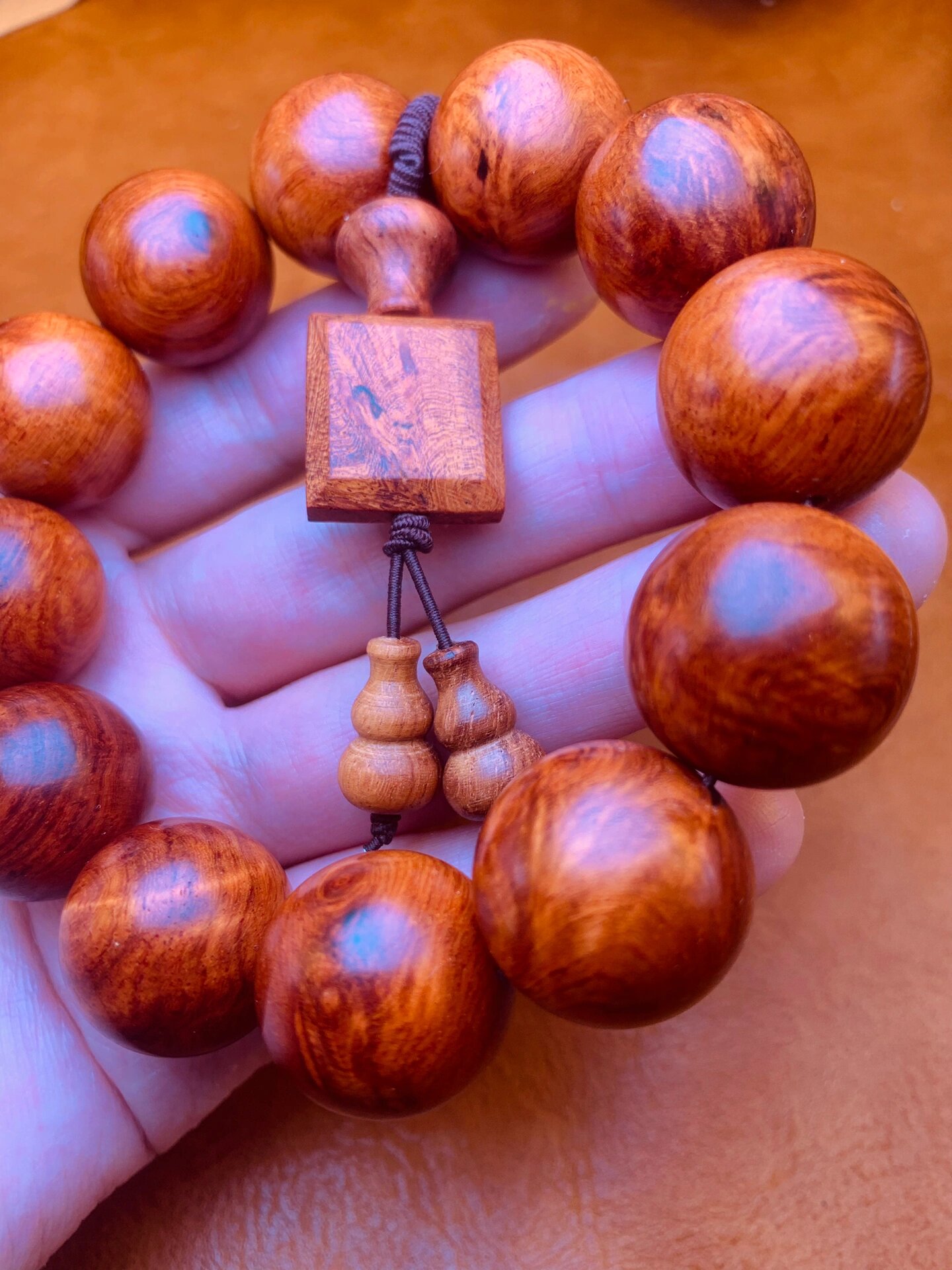 缅甸黄花梨手串75包邮 精品缅甸黄花梨满榴疤佛珠手串手链媲美海南黄