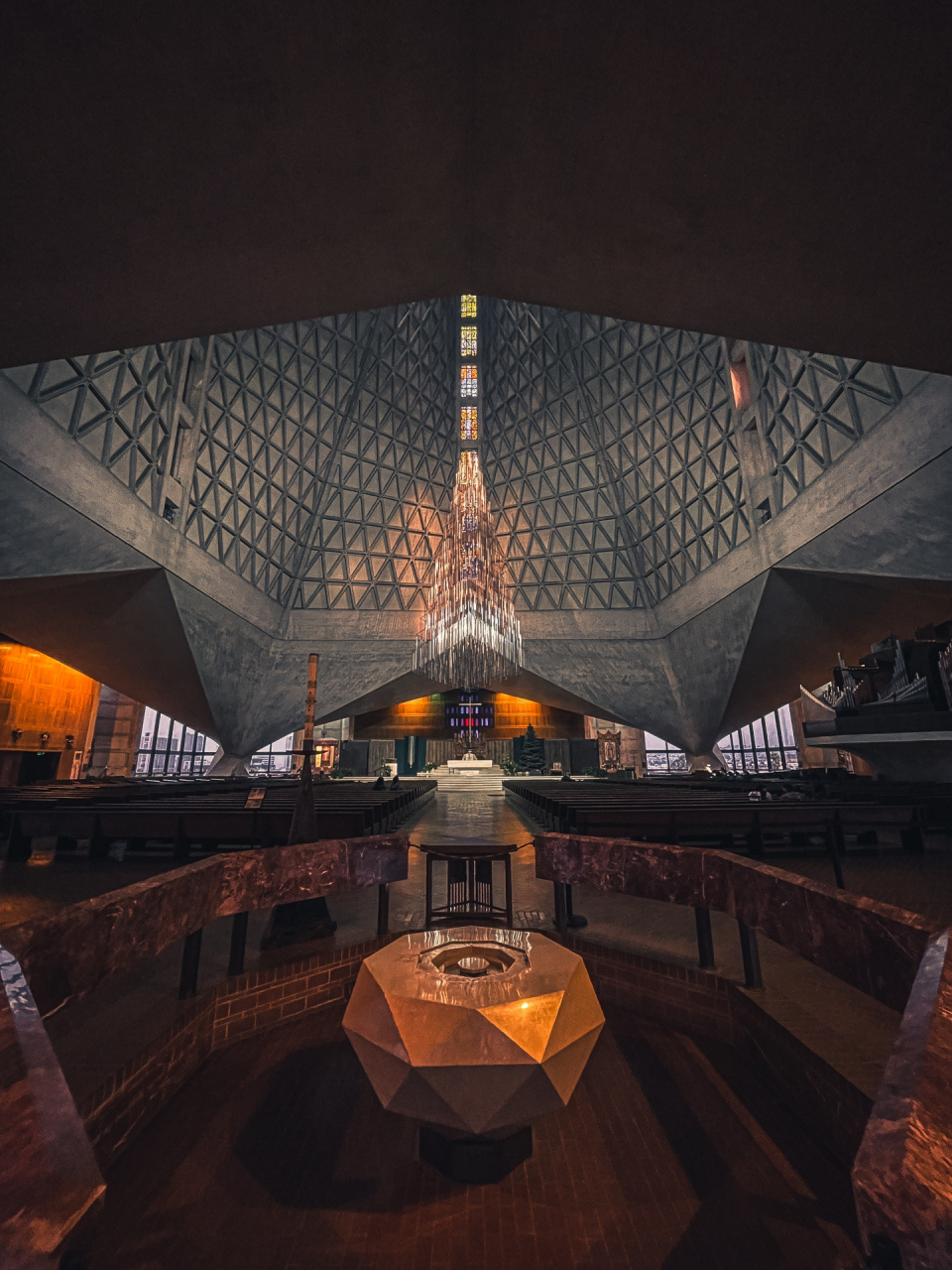 assumption在阴雨天强迫自己出门拍拍照防止抑郁心中的大雨更甚于街上